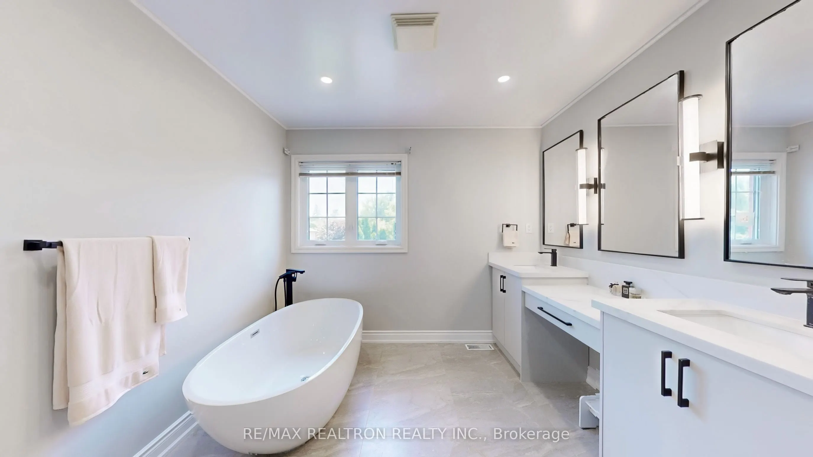 33 Oatlands Crescent