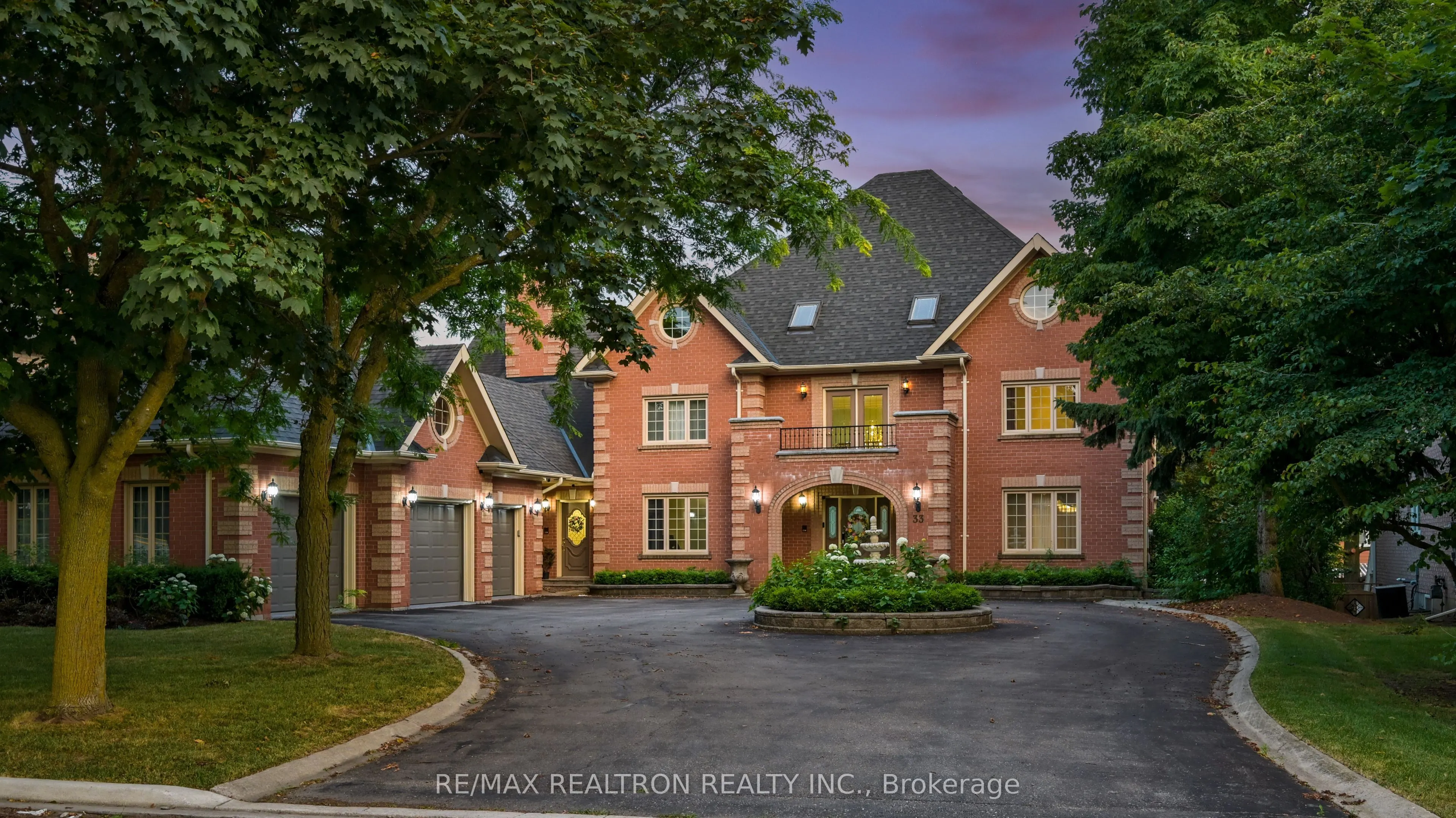 33 Oatlands Crescent