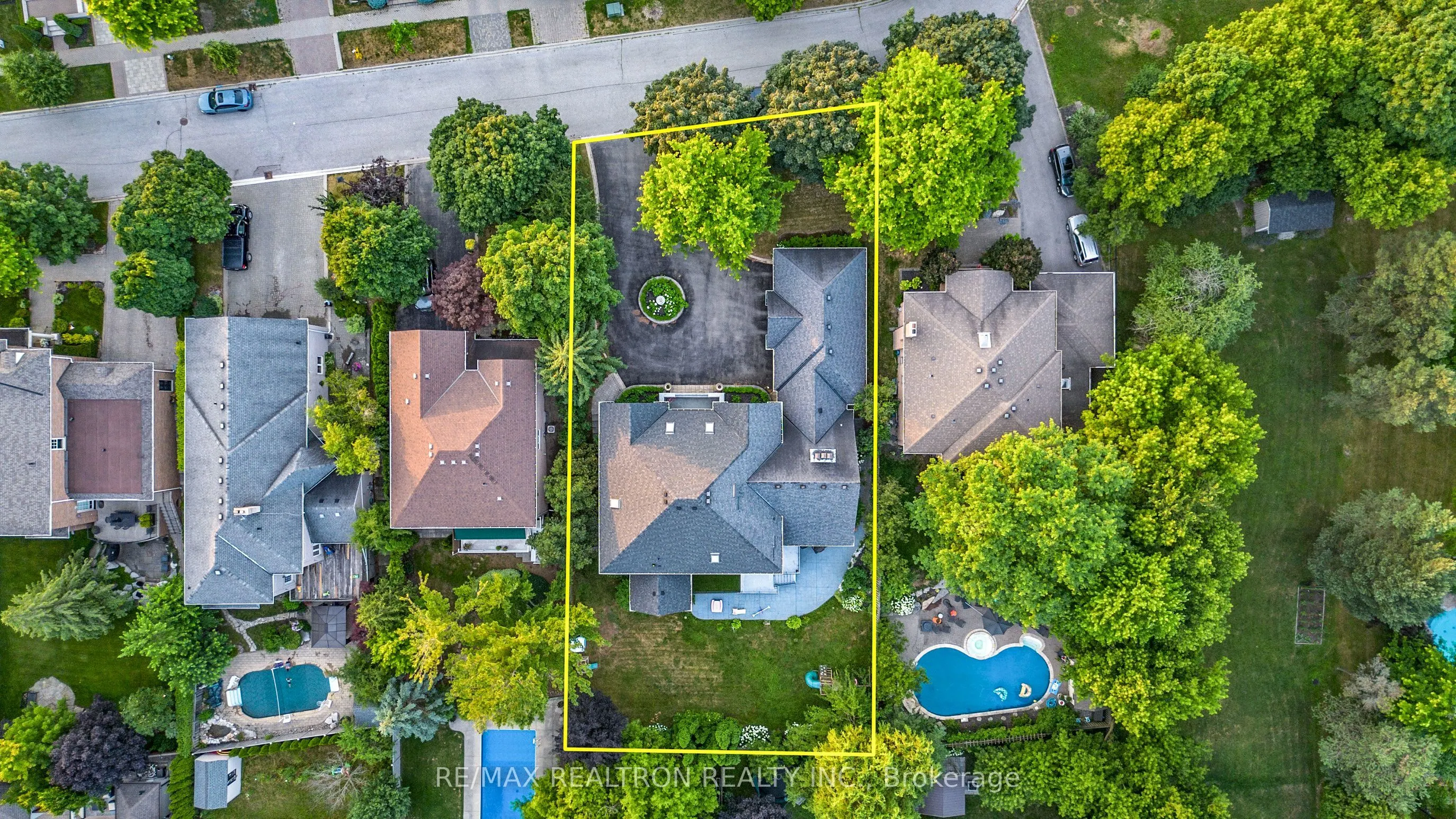 33 Oatlands Crescent