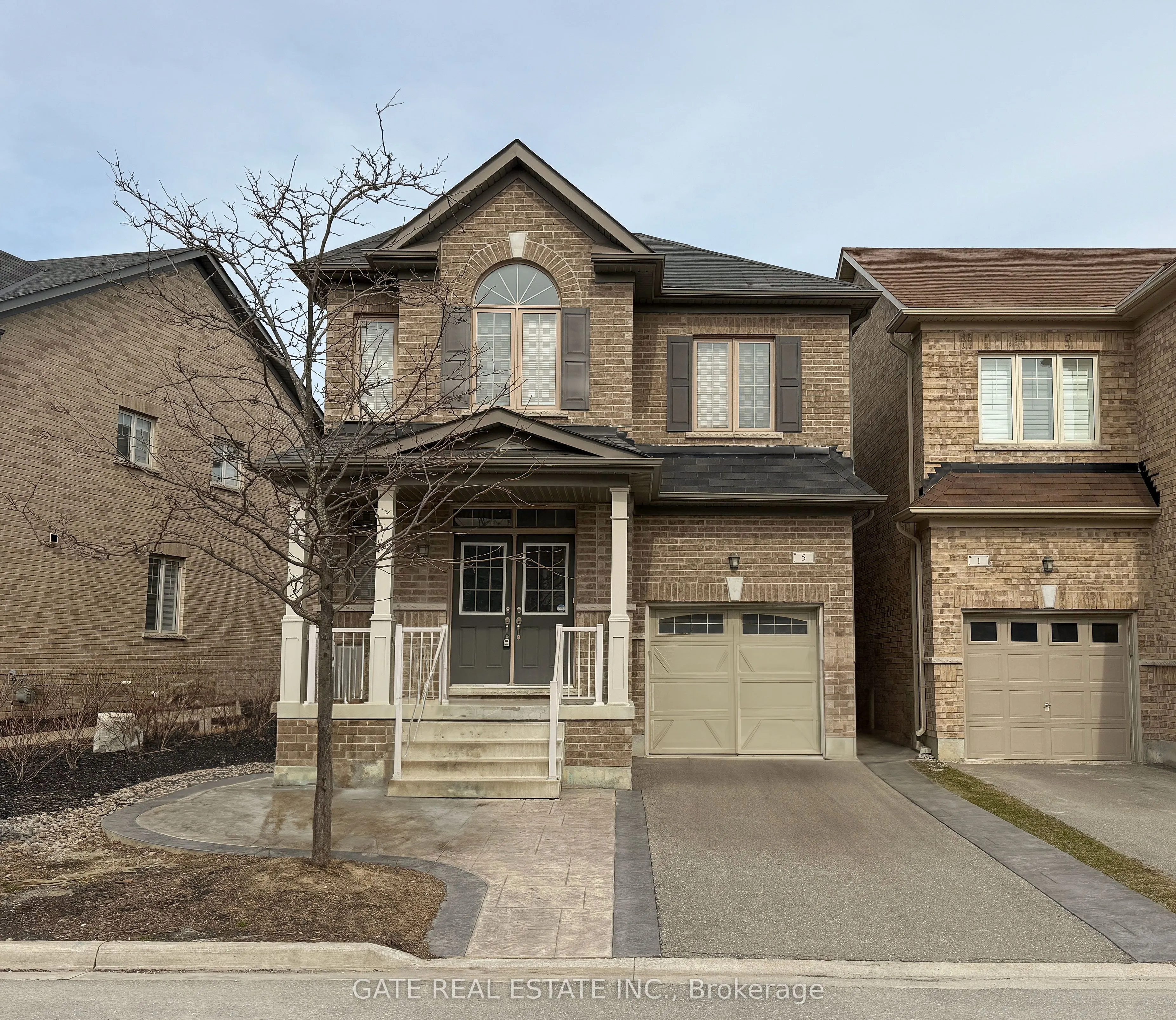 5 Nocturne Avenue