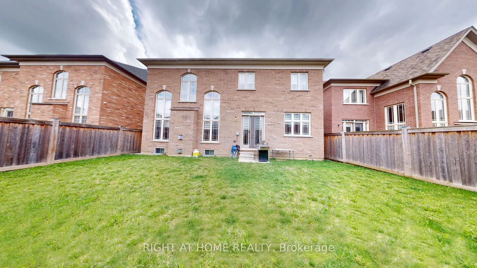 60 Chesney Crescent