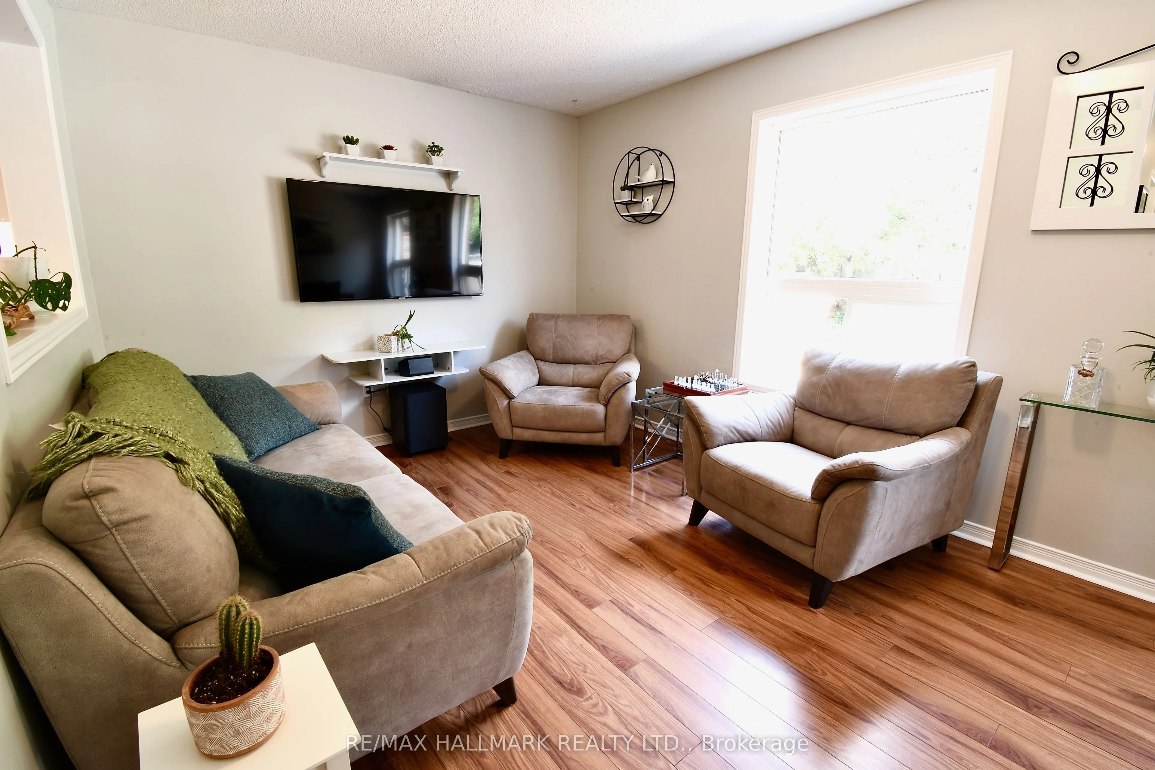 24 Glenora Place