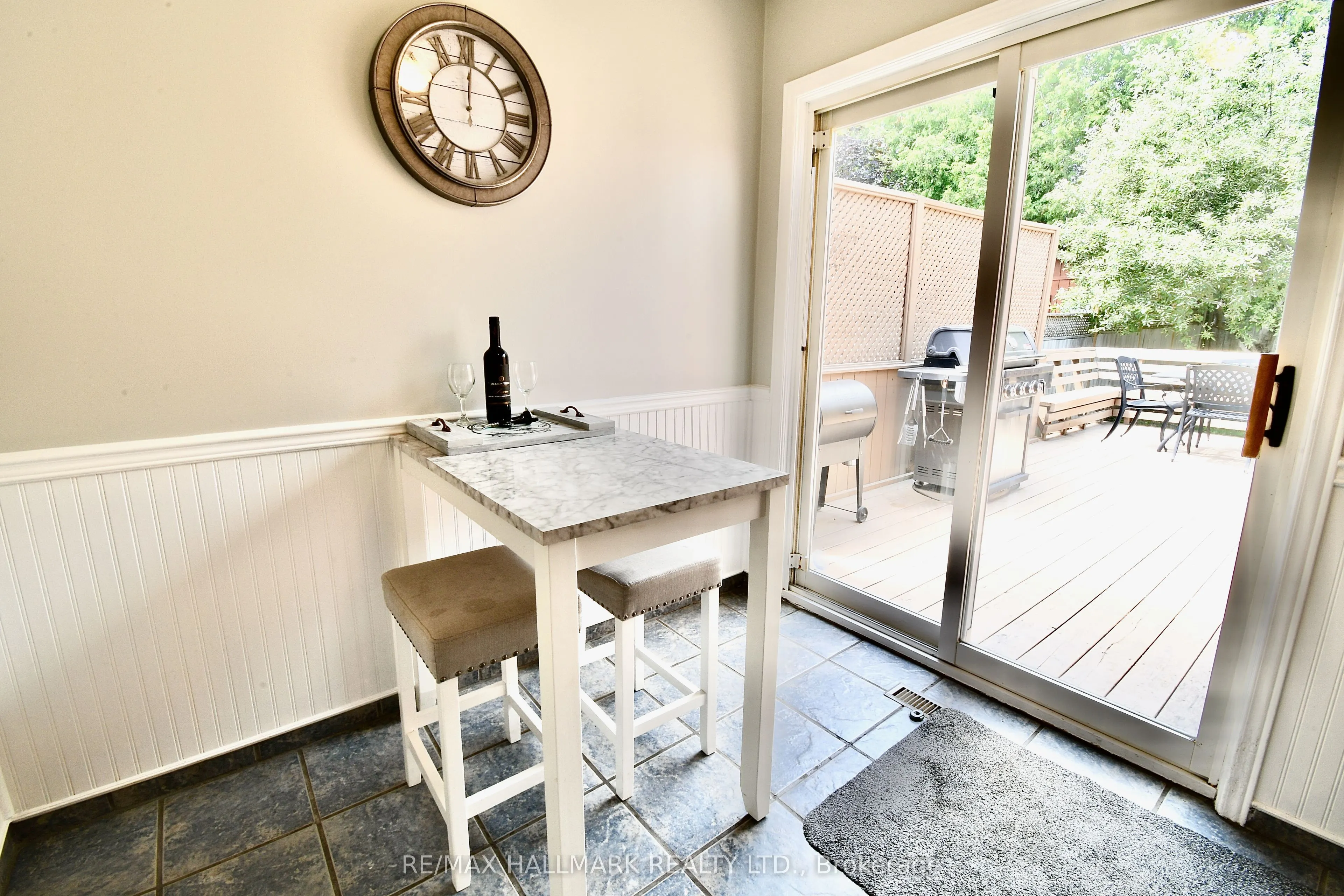 24 Glenora Place