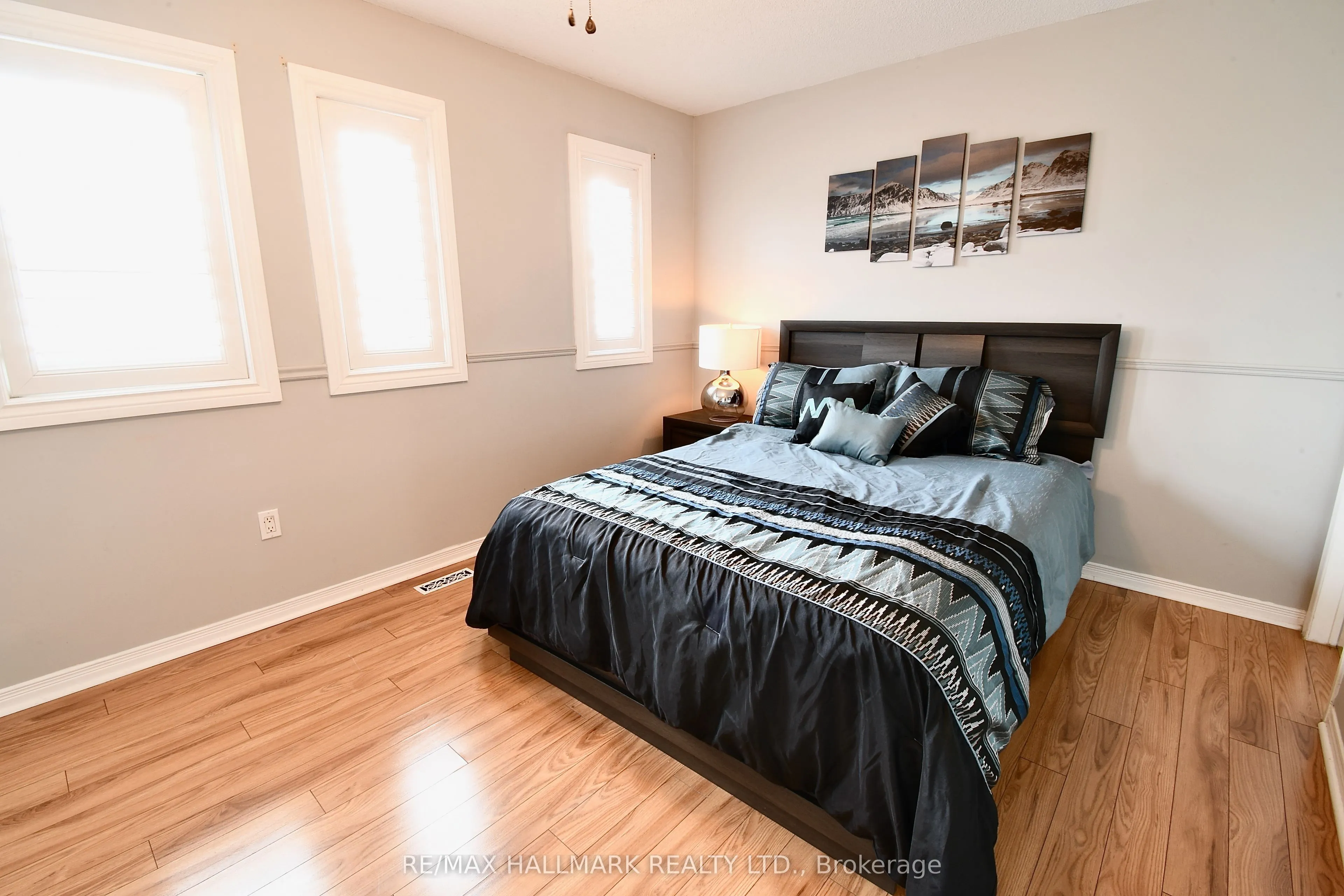 24 Glenora Place