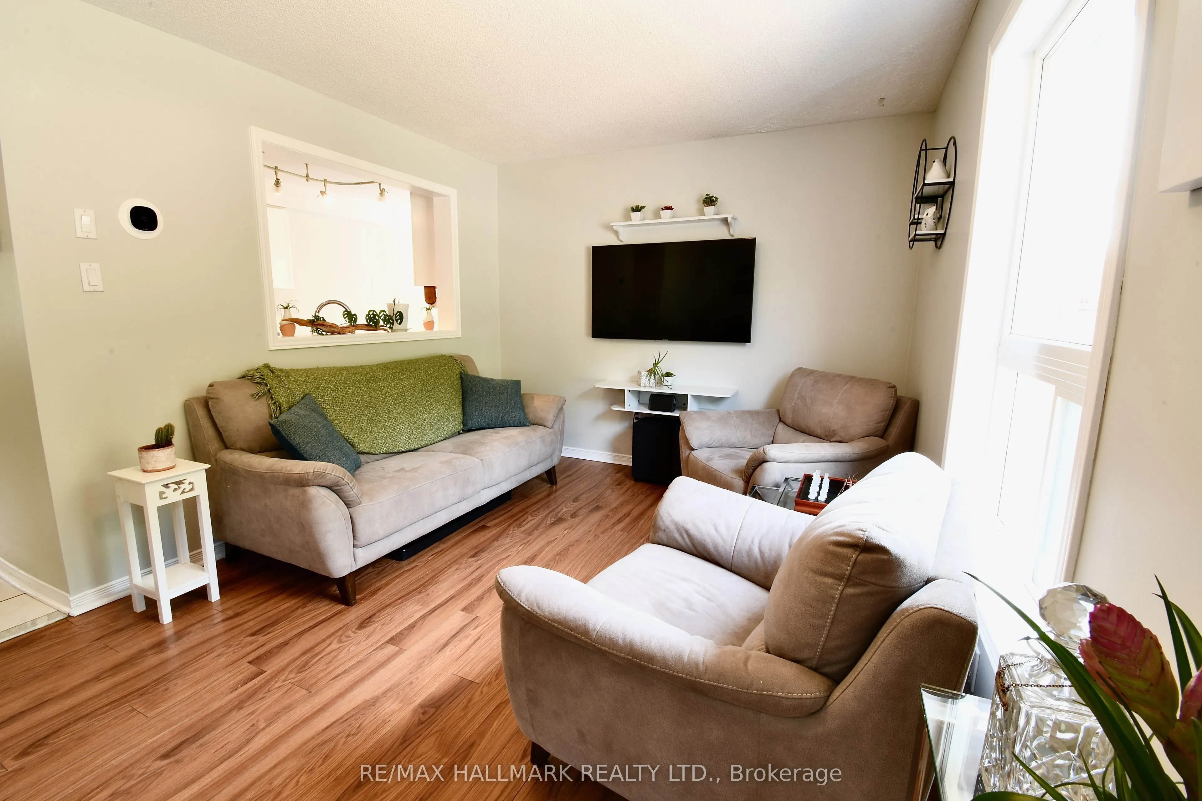24 Glenora Place