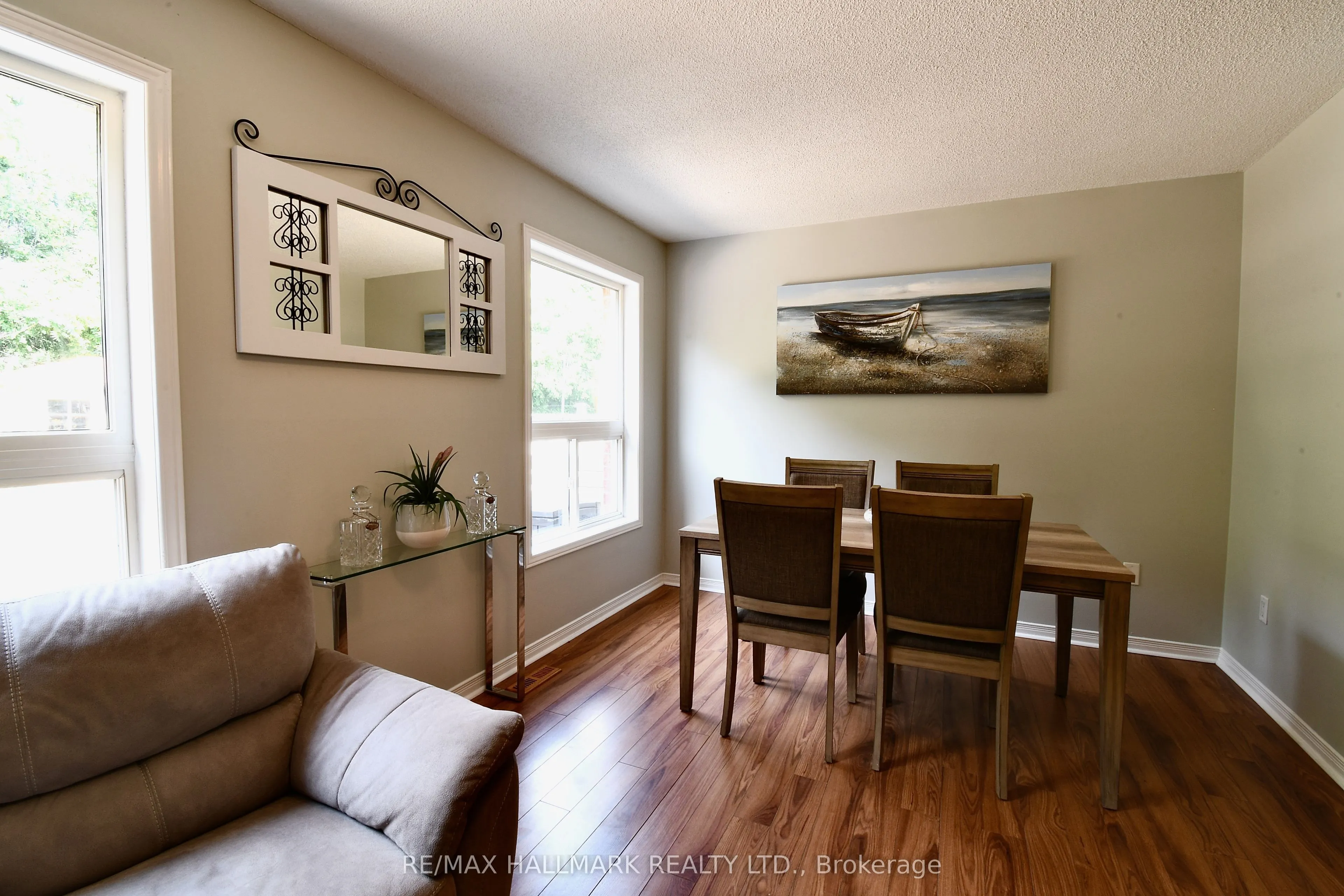 24 Glenora Place