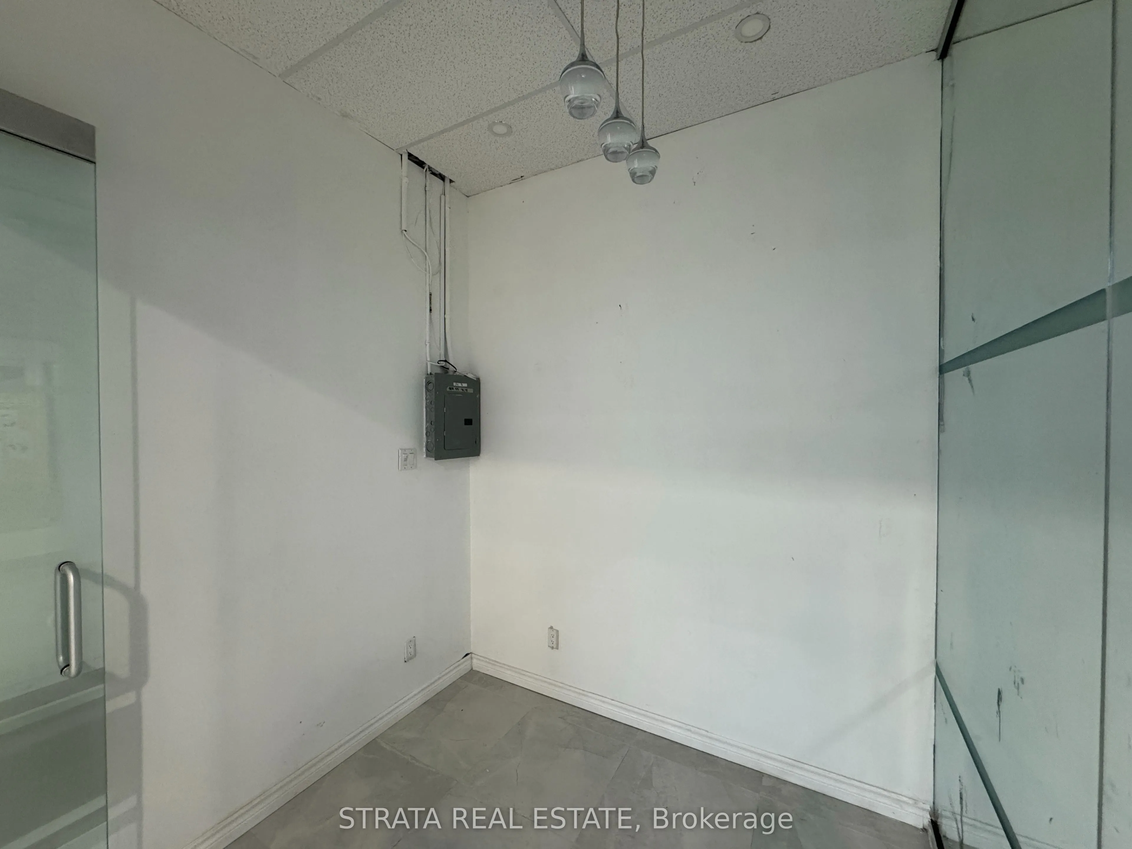 7181 Yonge Street, #96
