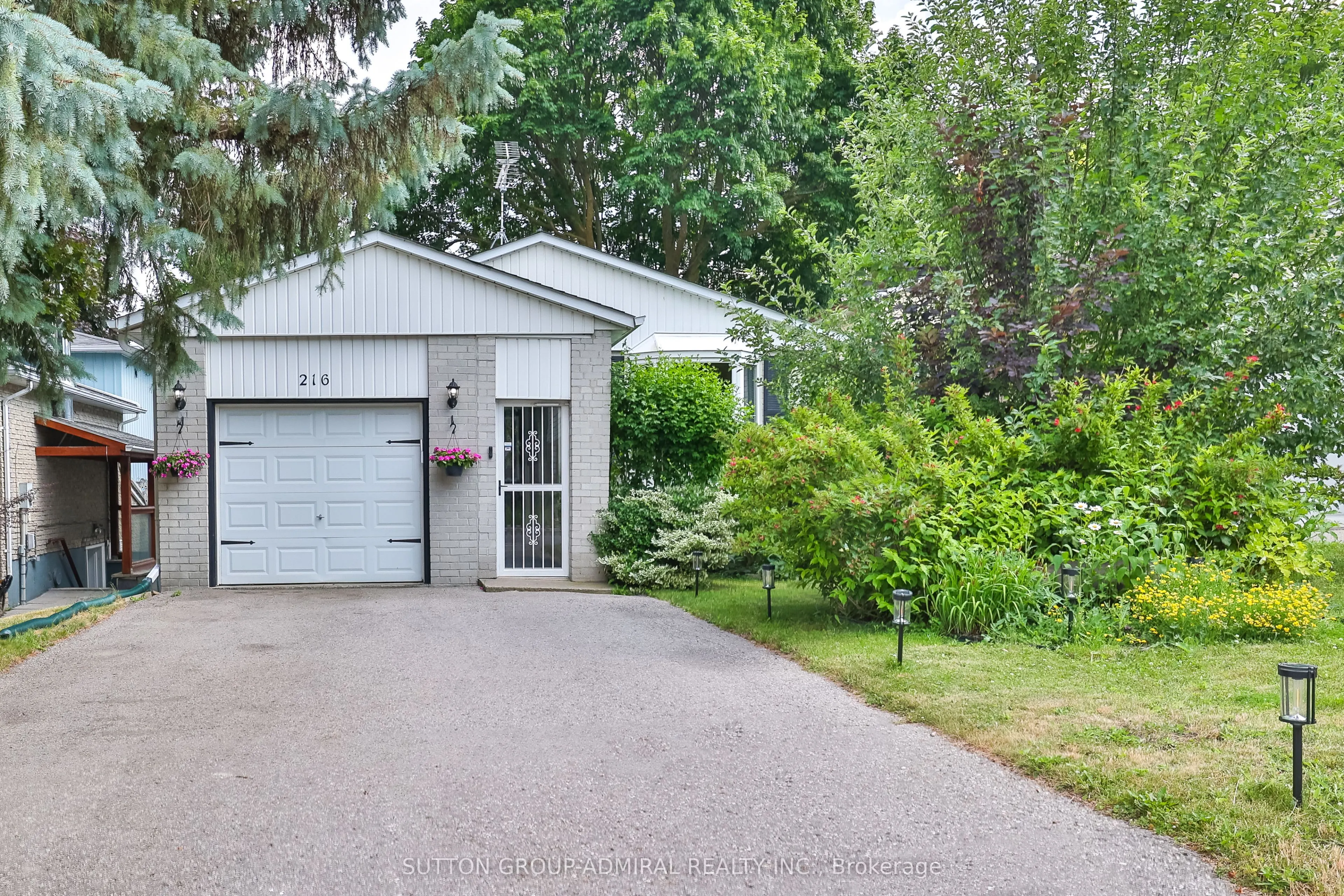 216 Robinson Drive