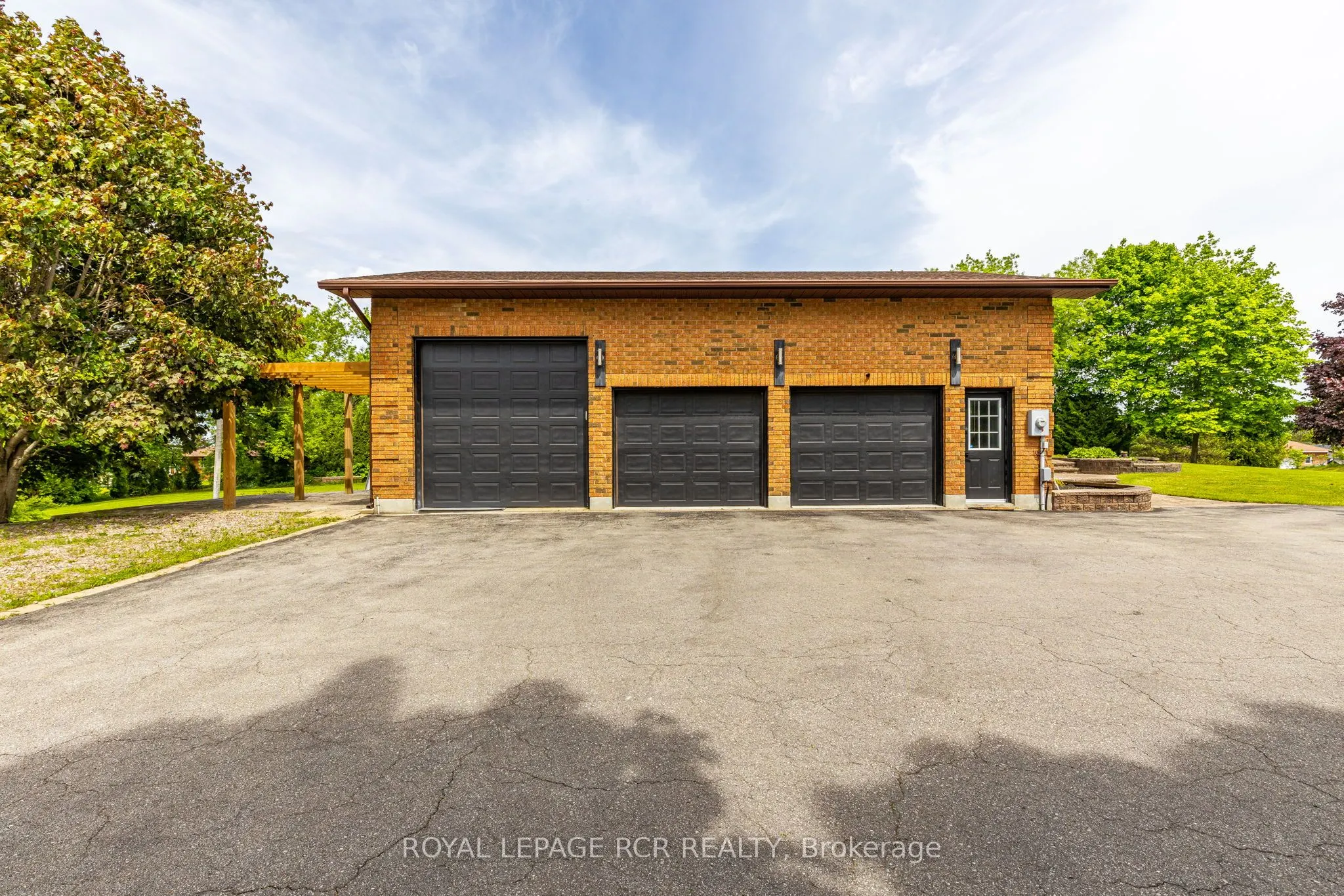 1 Lormik Drive