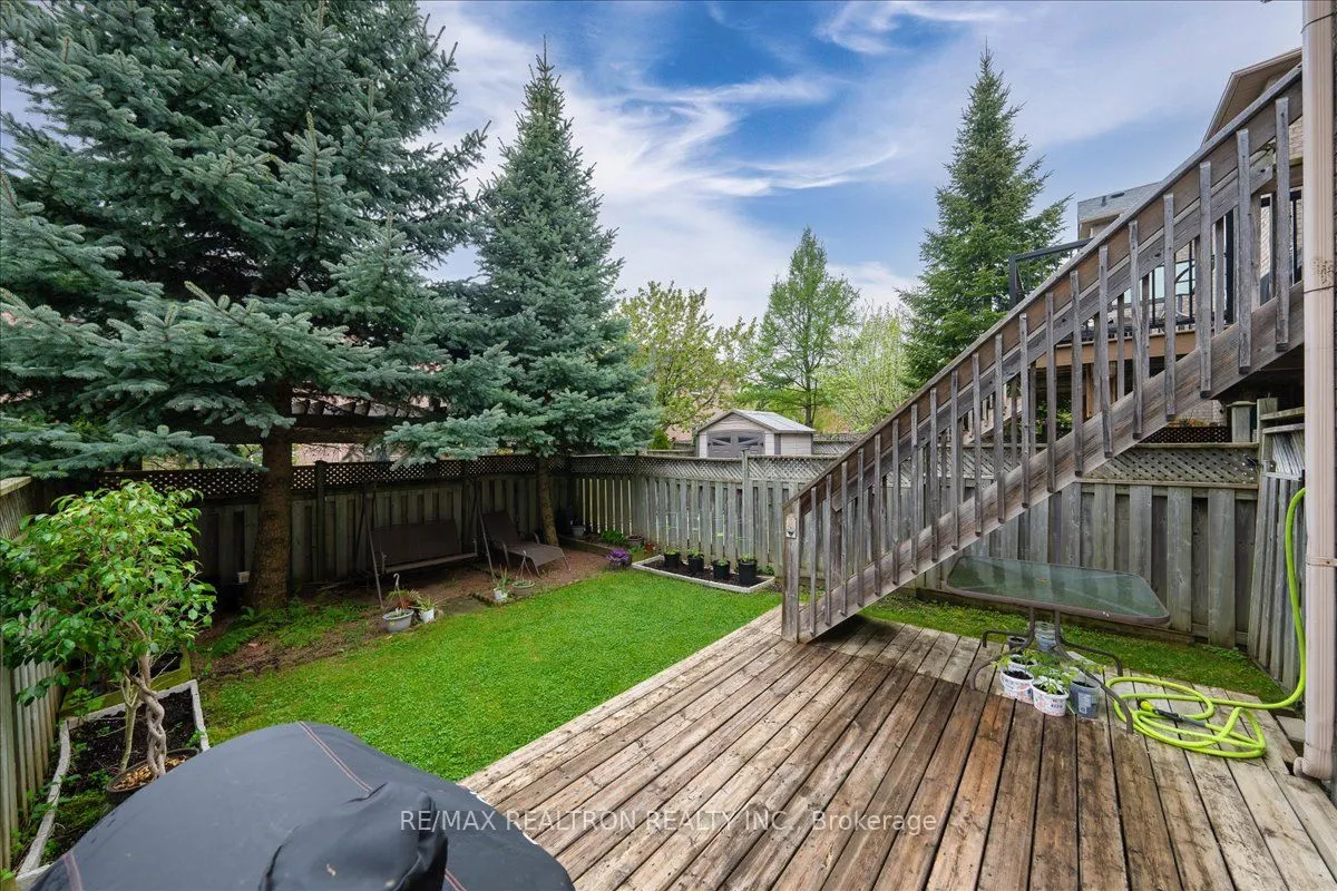 63 Carousel Crescent