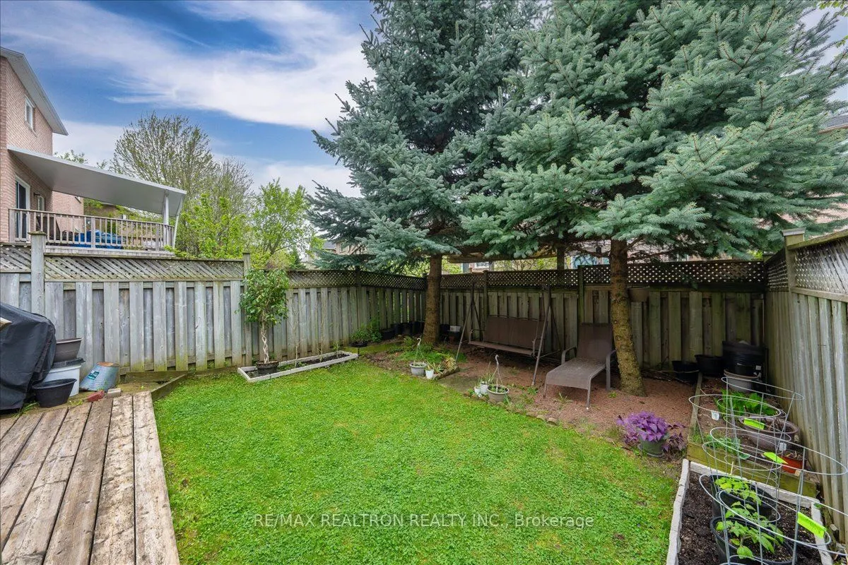 63 Carousel Crescent