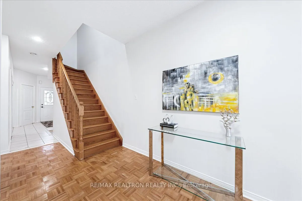 63 Carousel Crescent