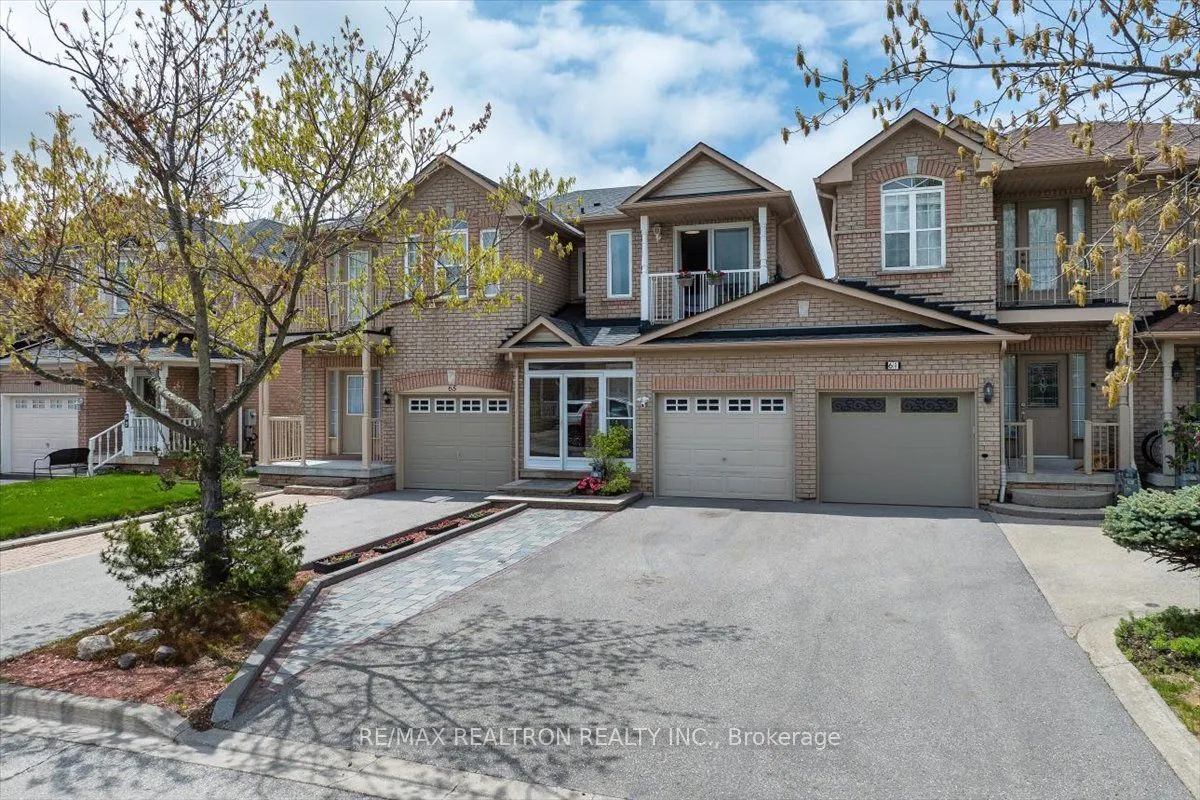 63 Carousel Crescent