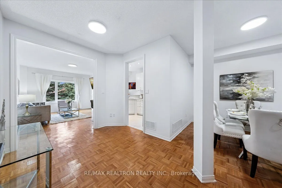 63 Carousel Crescent
