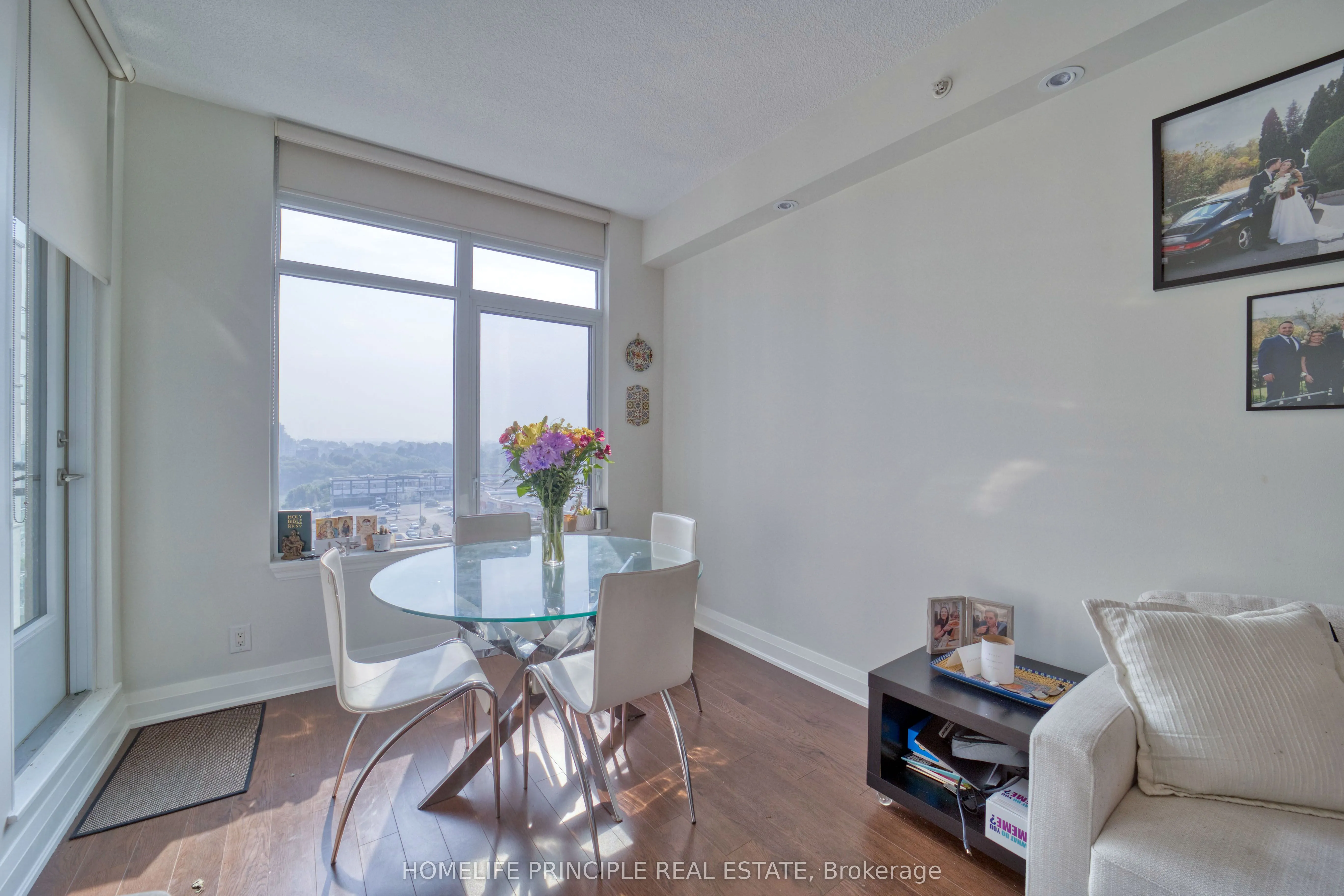 12 Woodstream Boulevard, #712