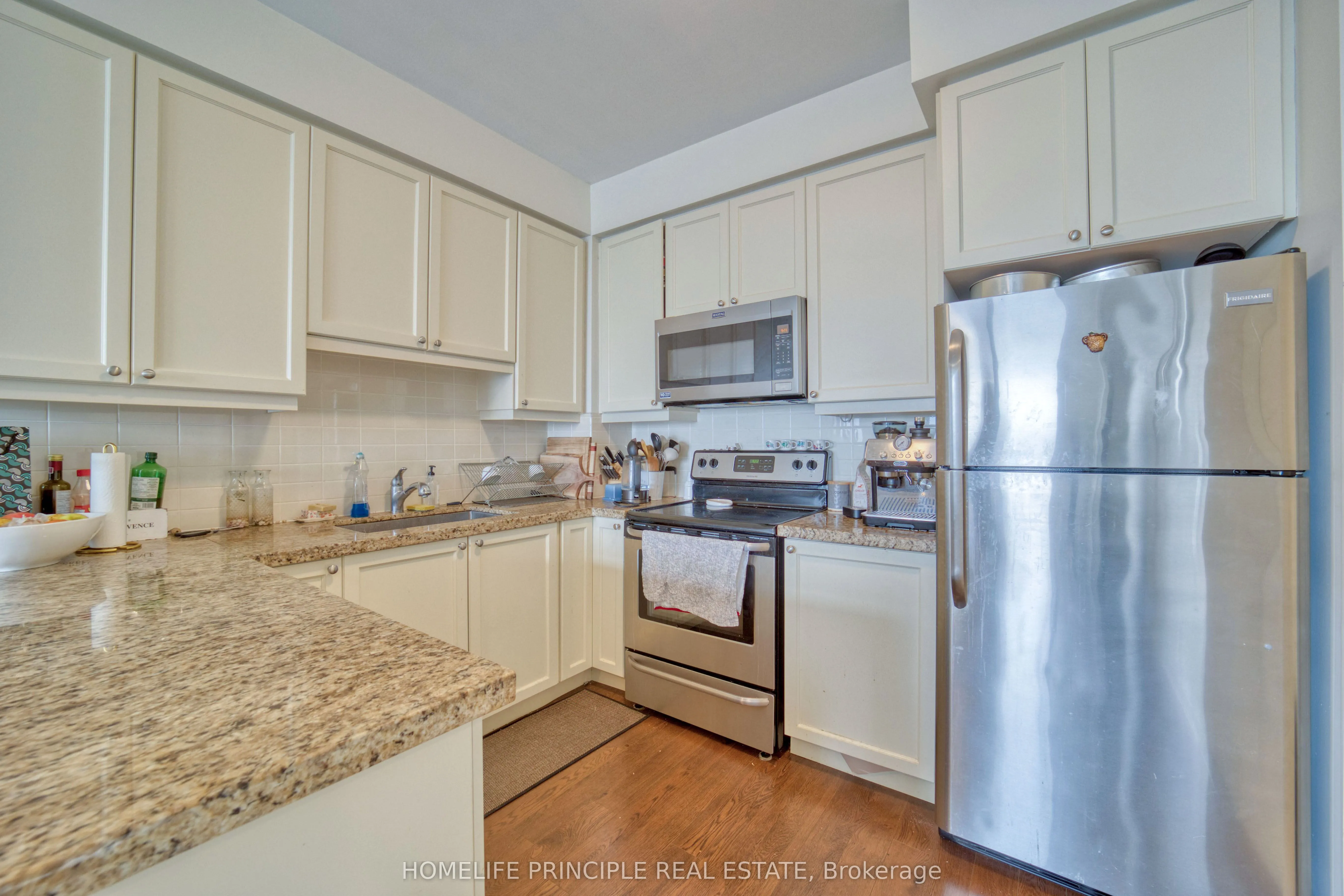 12 Woodstream Boulevard, #712