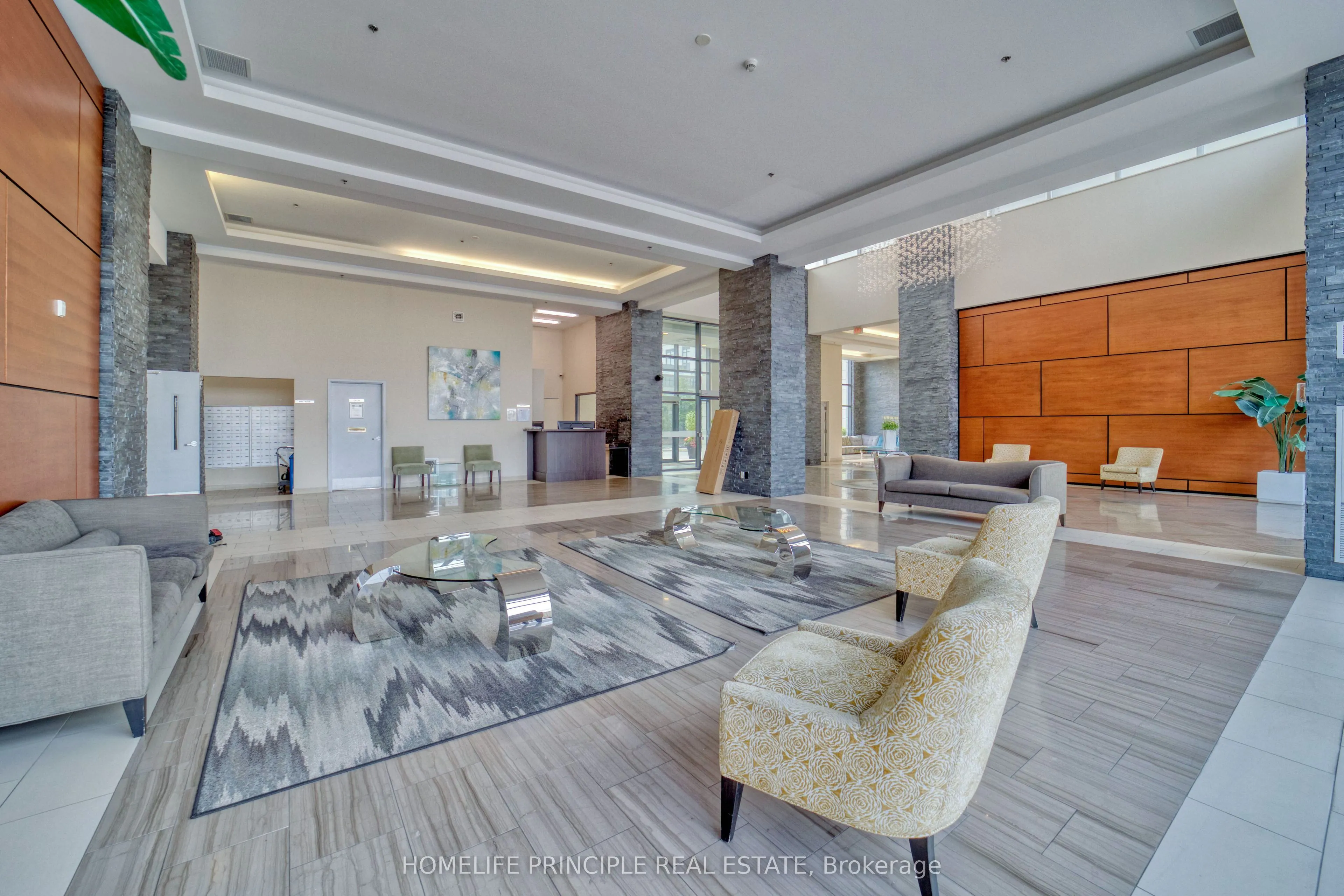 12 Woodstream Boulevard, #712