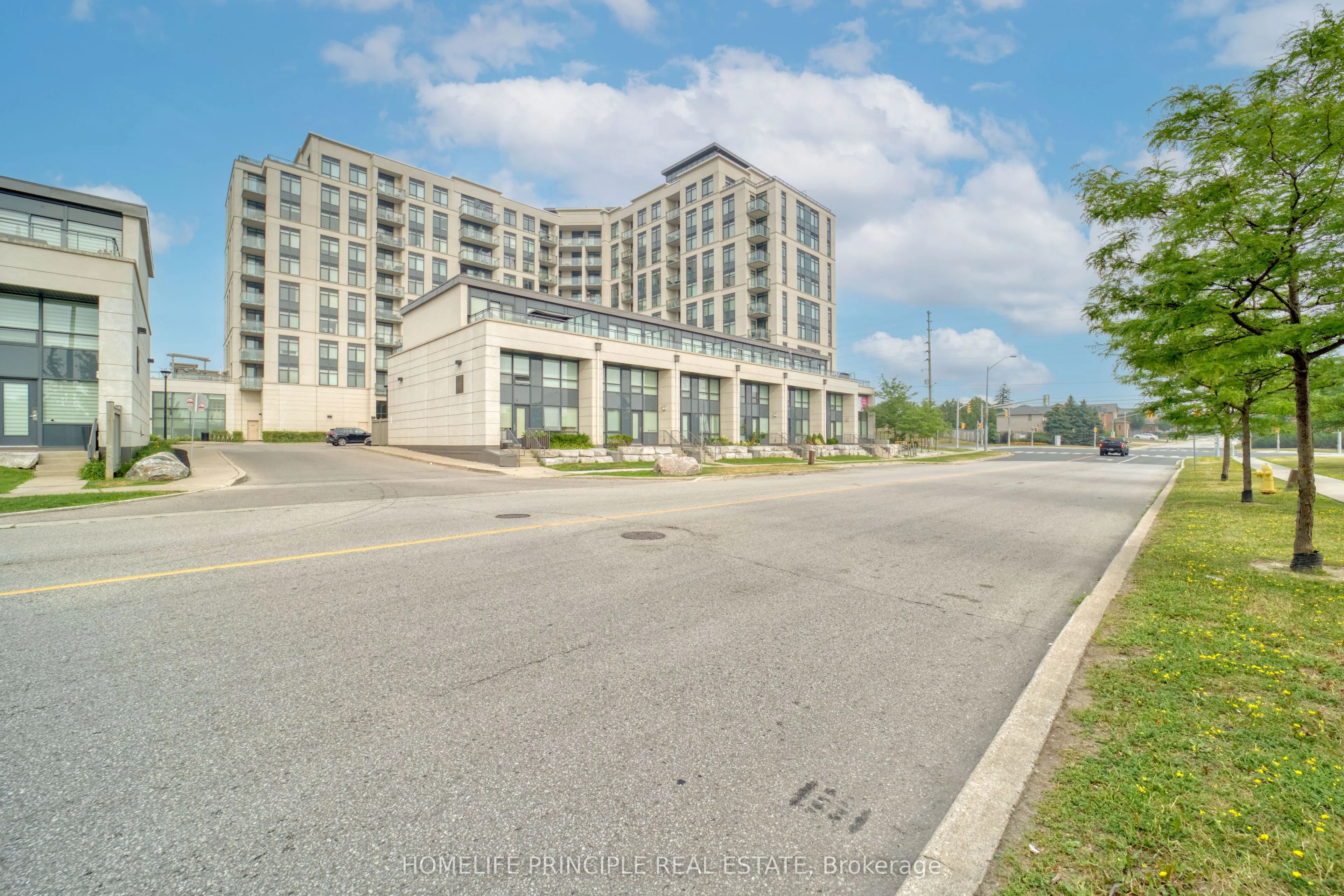 12 Woodstream Boulevard, #712