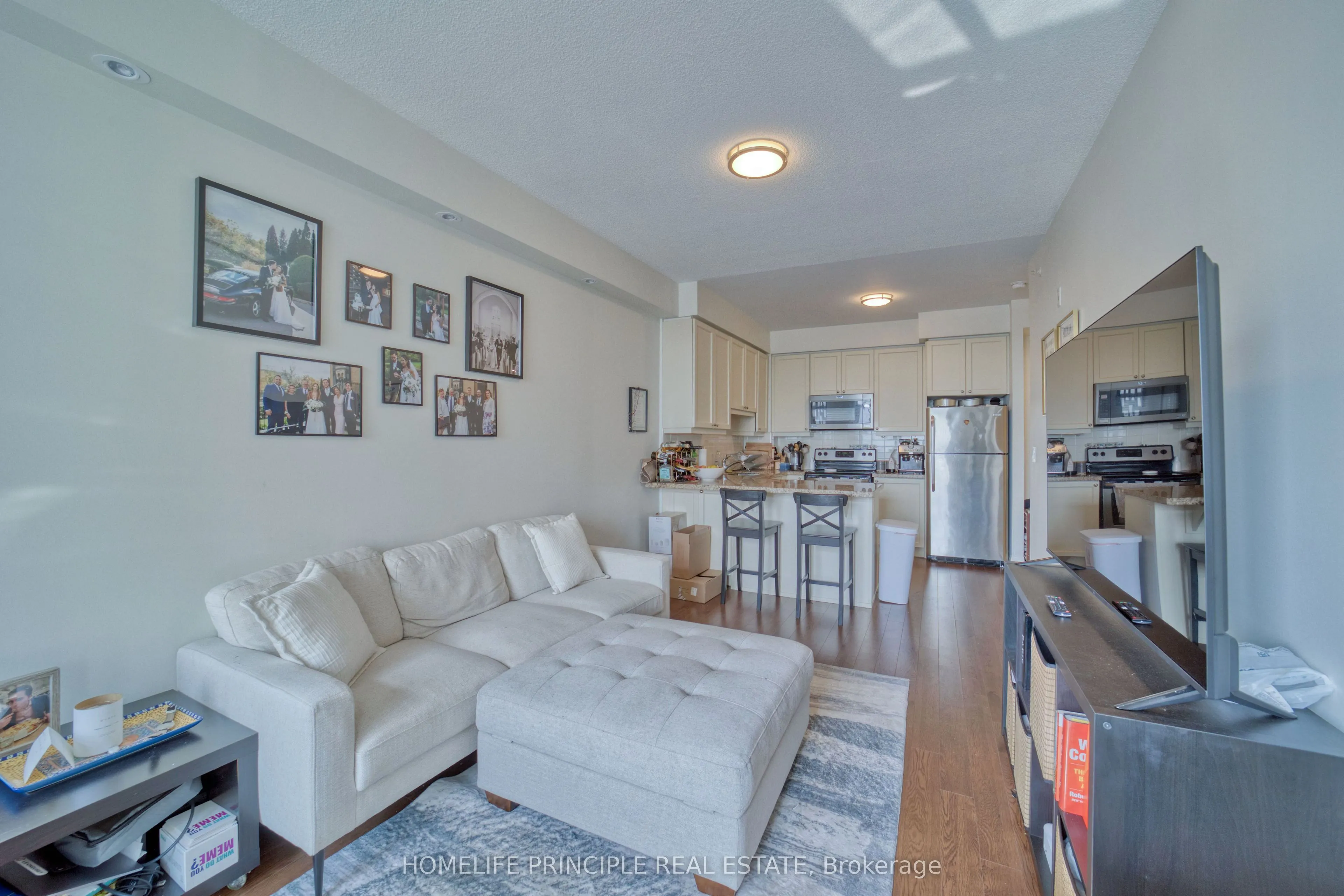 12 Woodstream Boulevard, #712