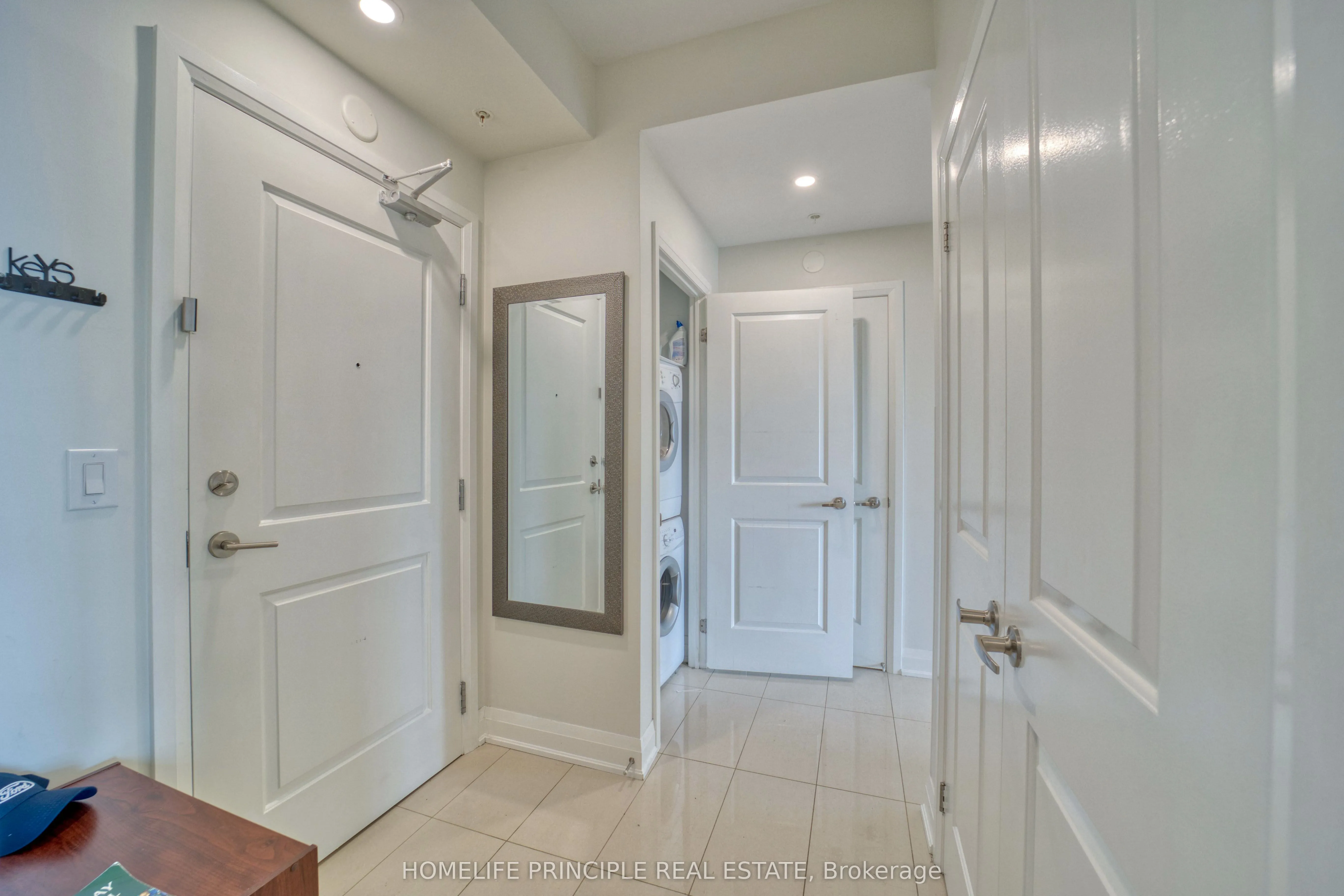 12 Woodstream Boulevard, #712