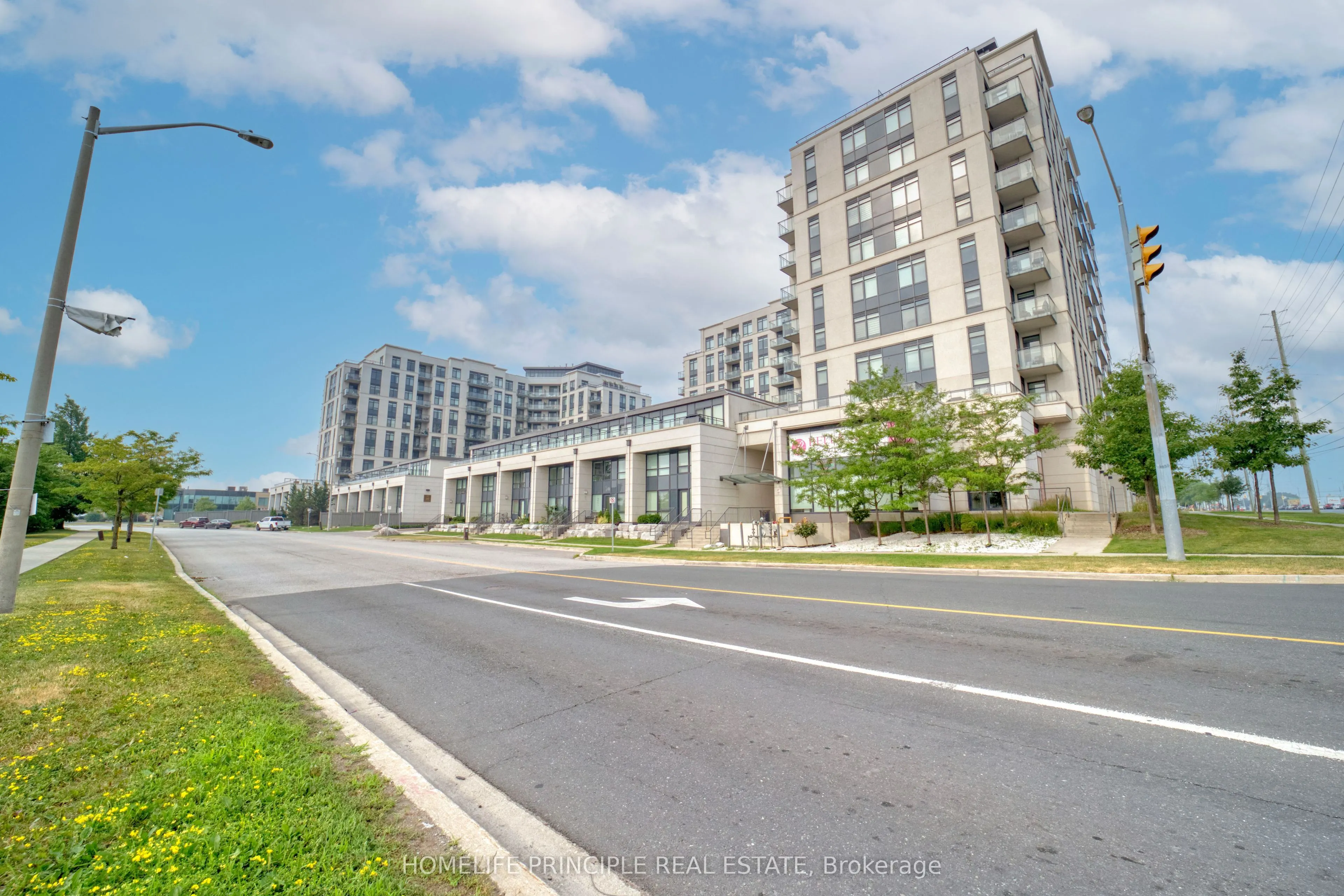 12 Woodstream Boulevard, #712