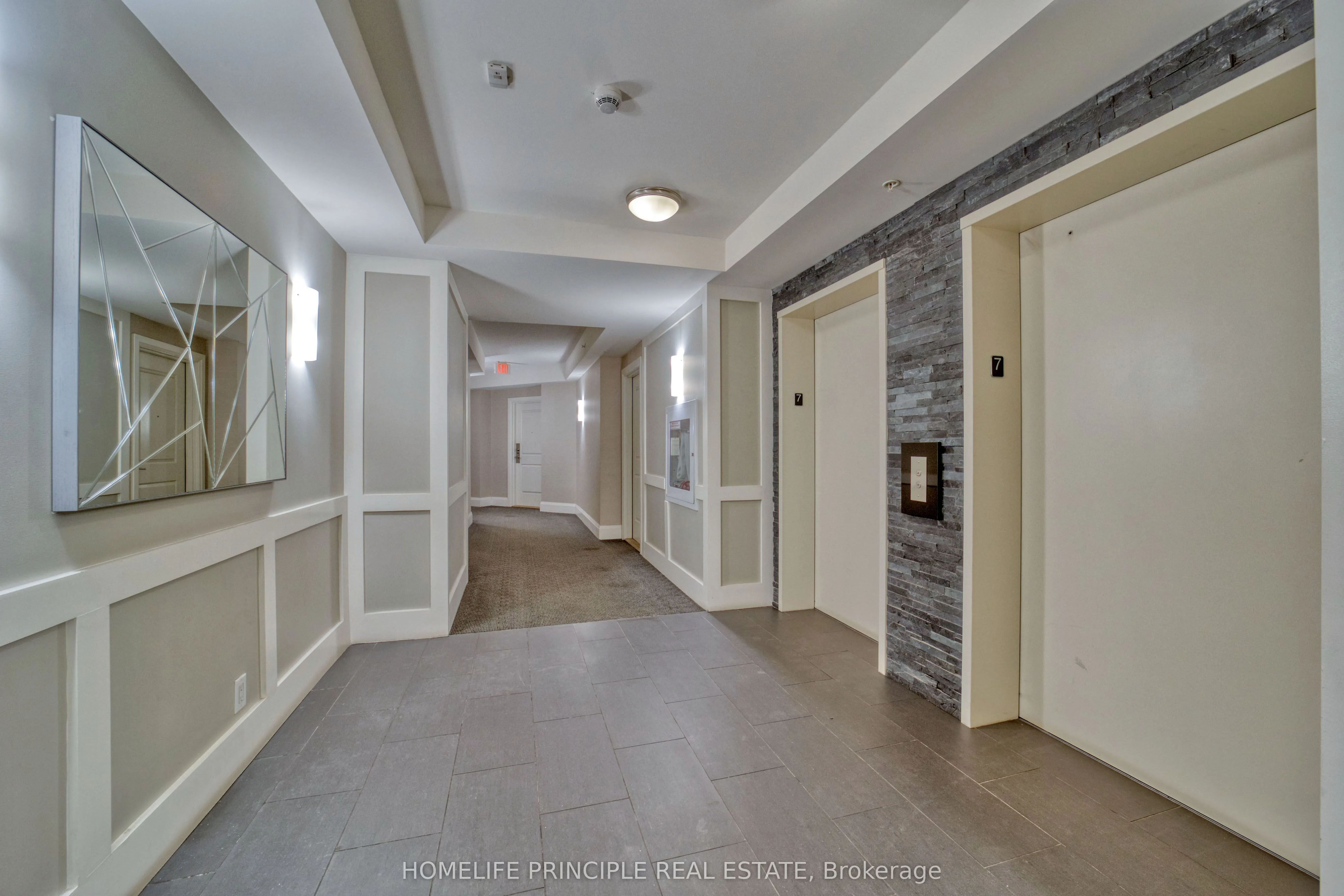 12 Woodstream Boulevard, #712