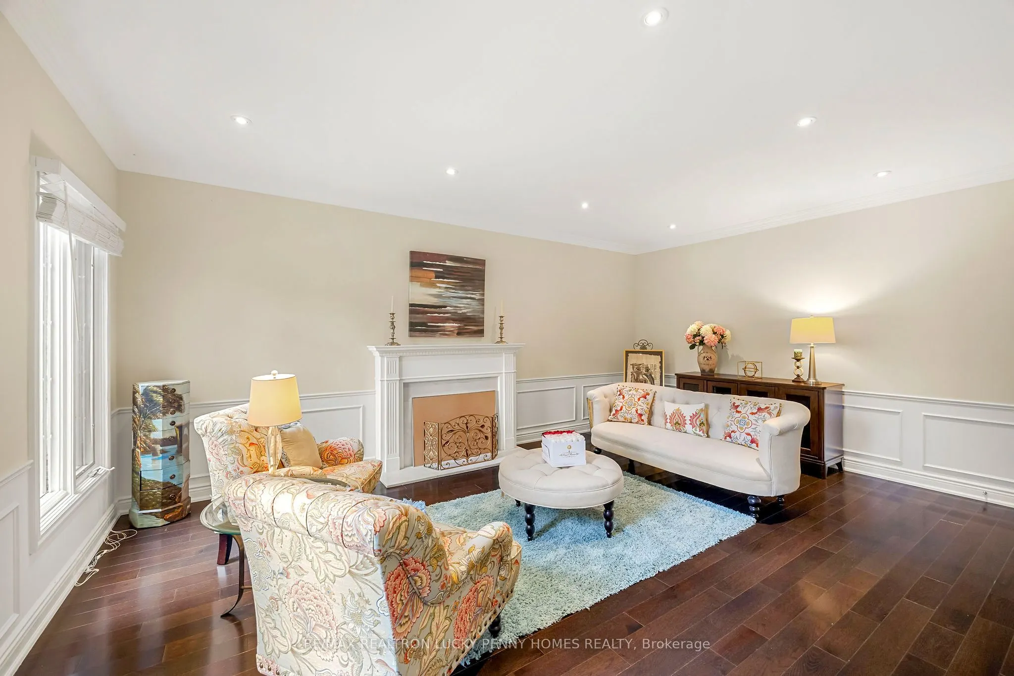 10 Walnut Glen Place