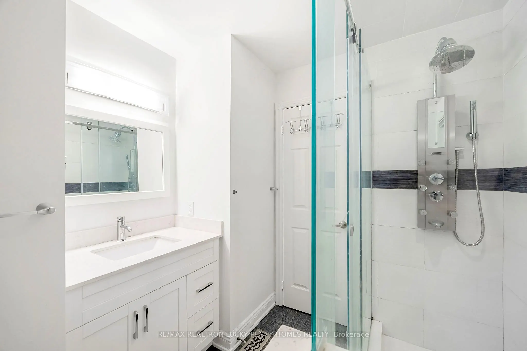 10 Walnut Glen Place
