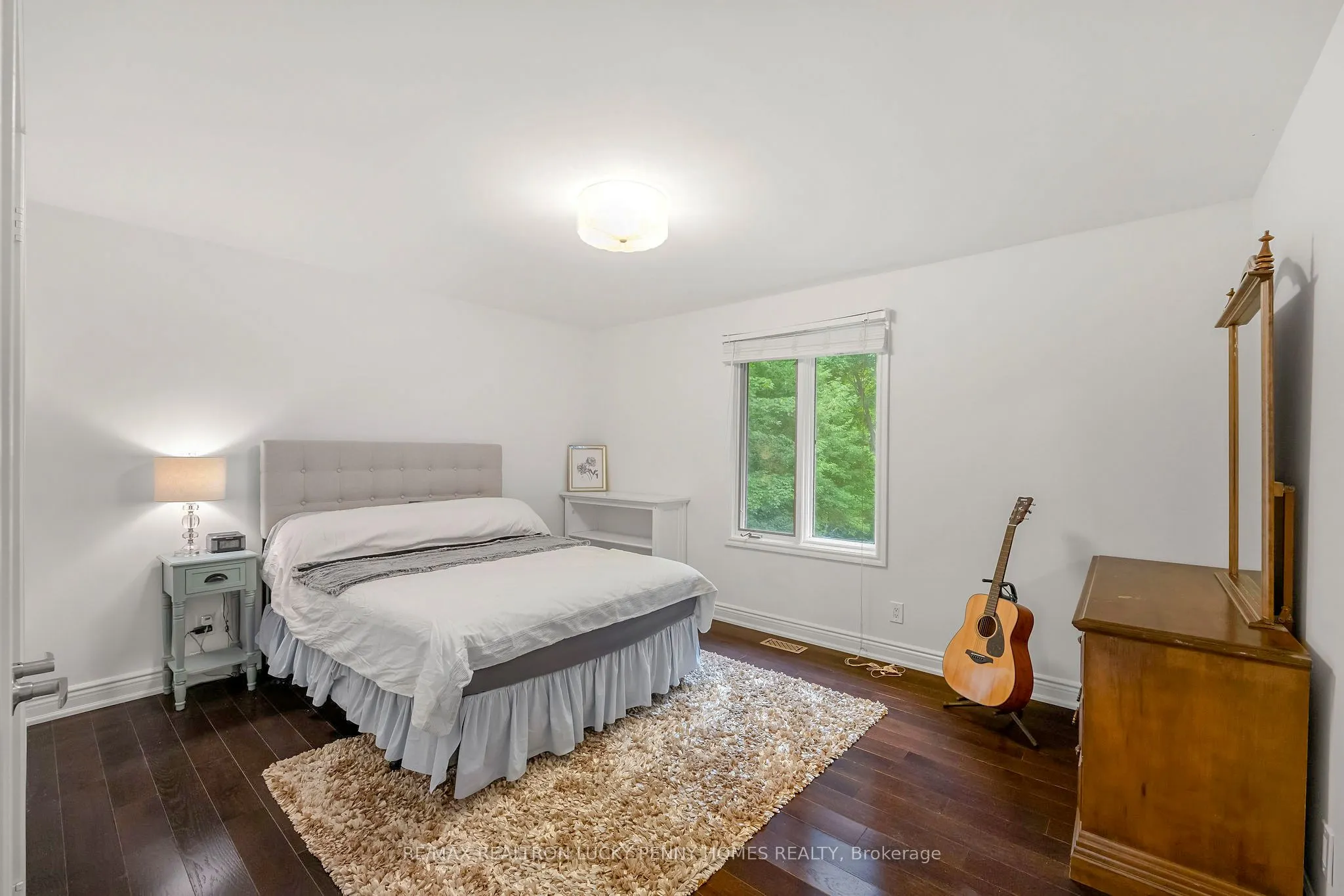 10 Walnut Glen Place