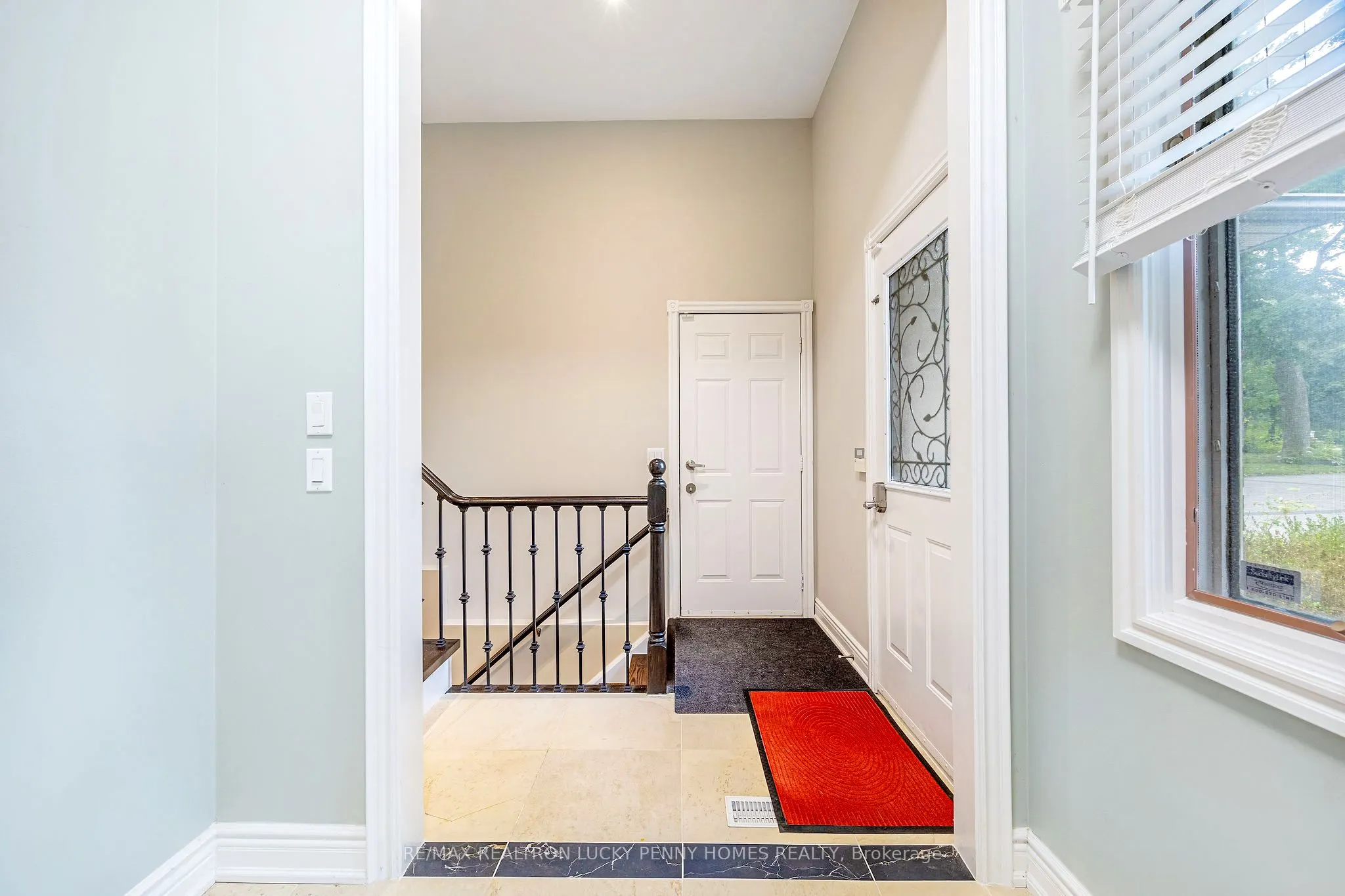 10 Walnut Glen Place