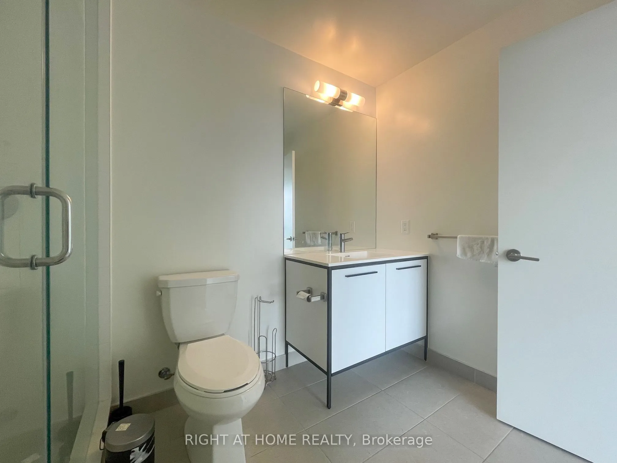 185 Deerfield Rd Road, #1206