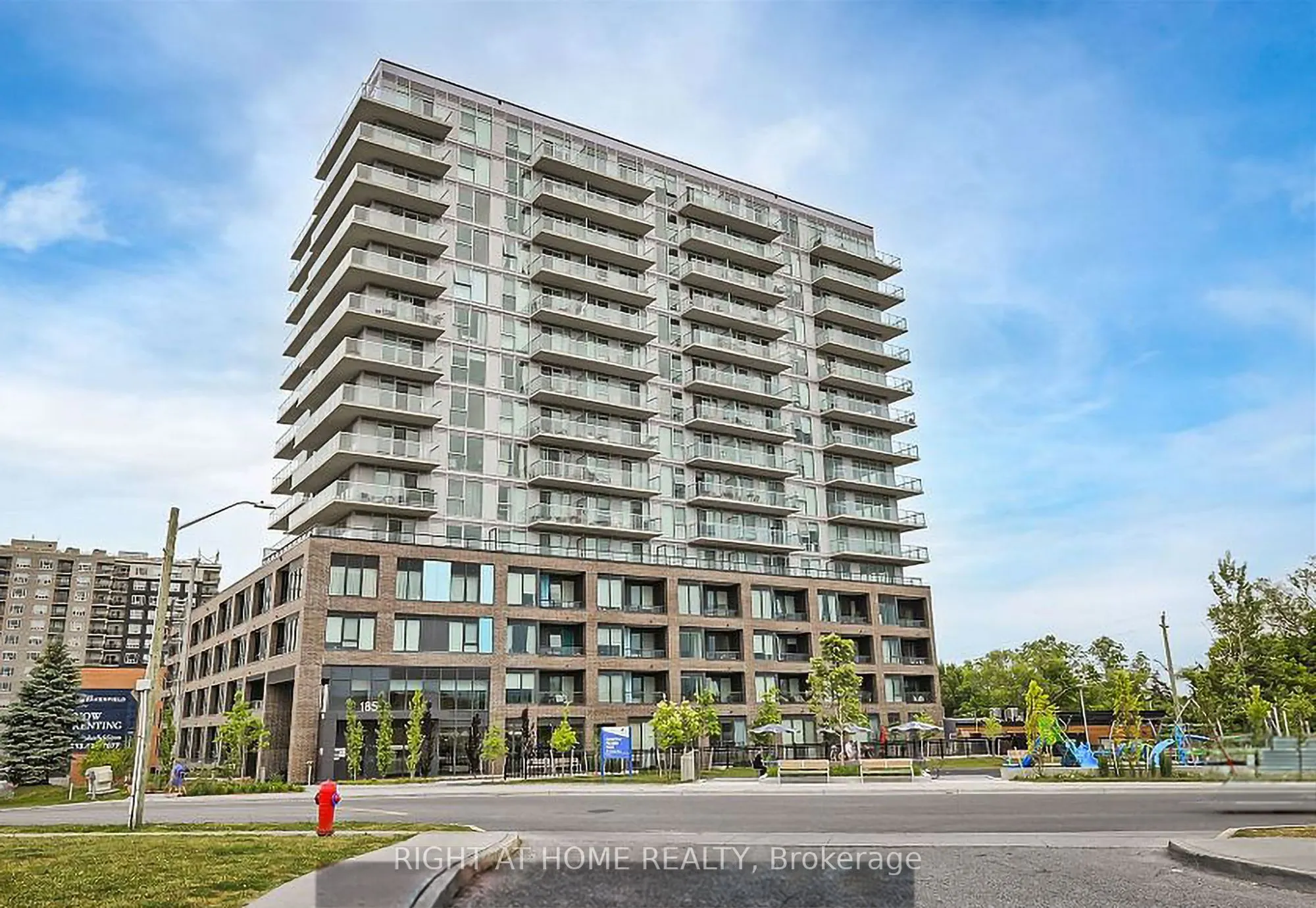185 Deerfield Rd Road, #1206