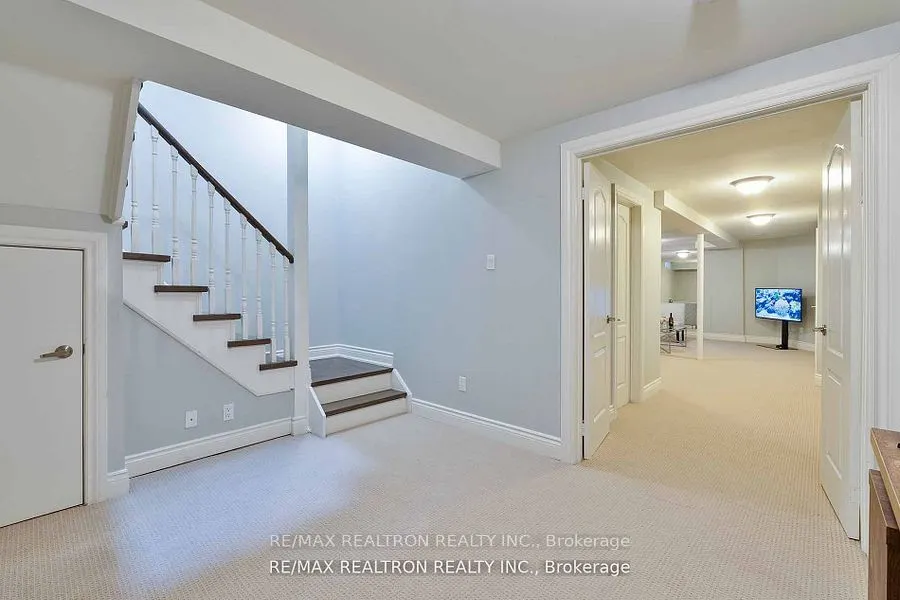 121 Broomlands Drive