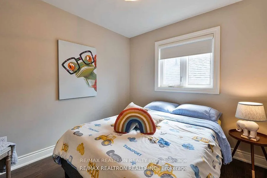 121 Broomlands Drive