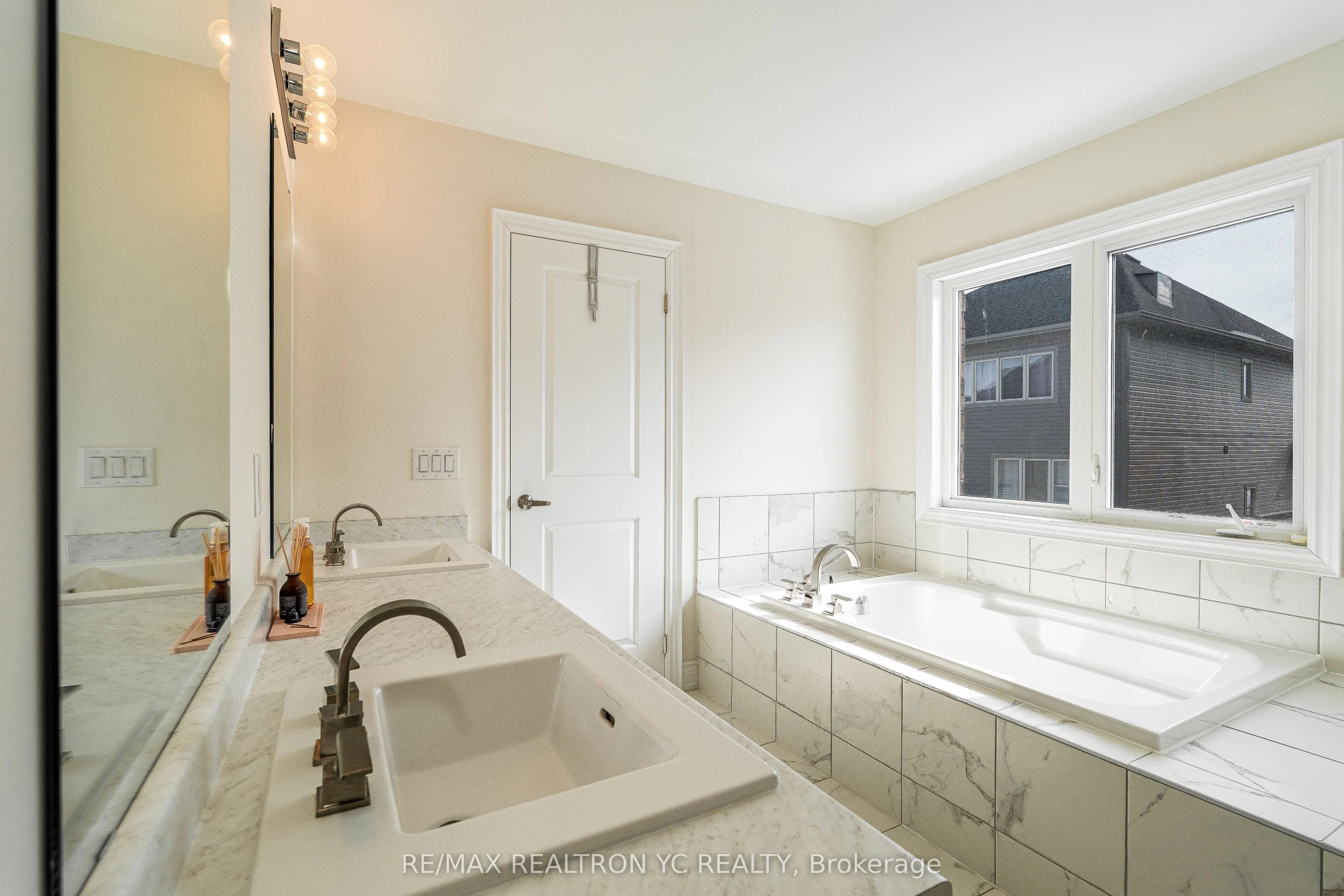 17 Hitching Post Lane