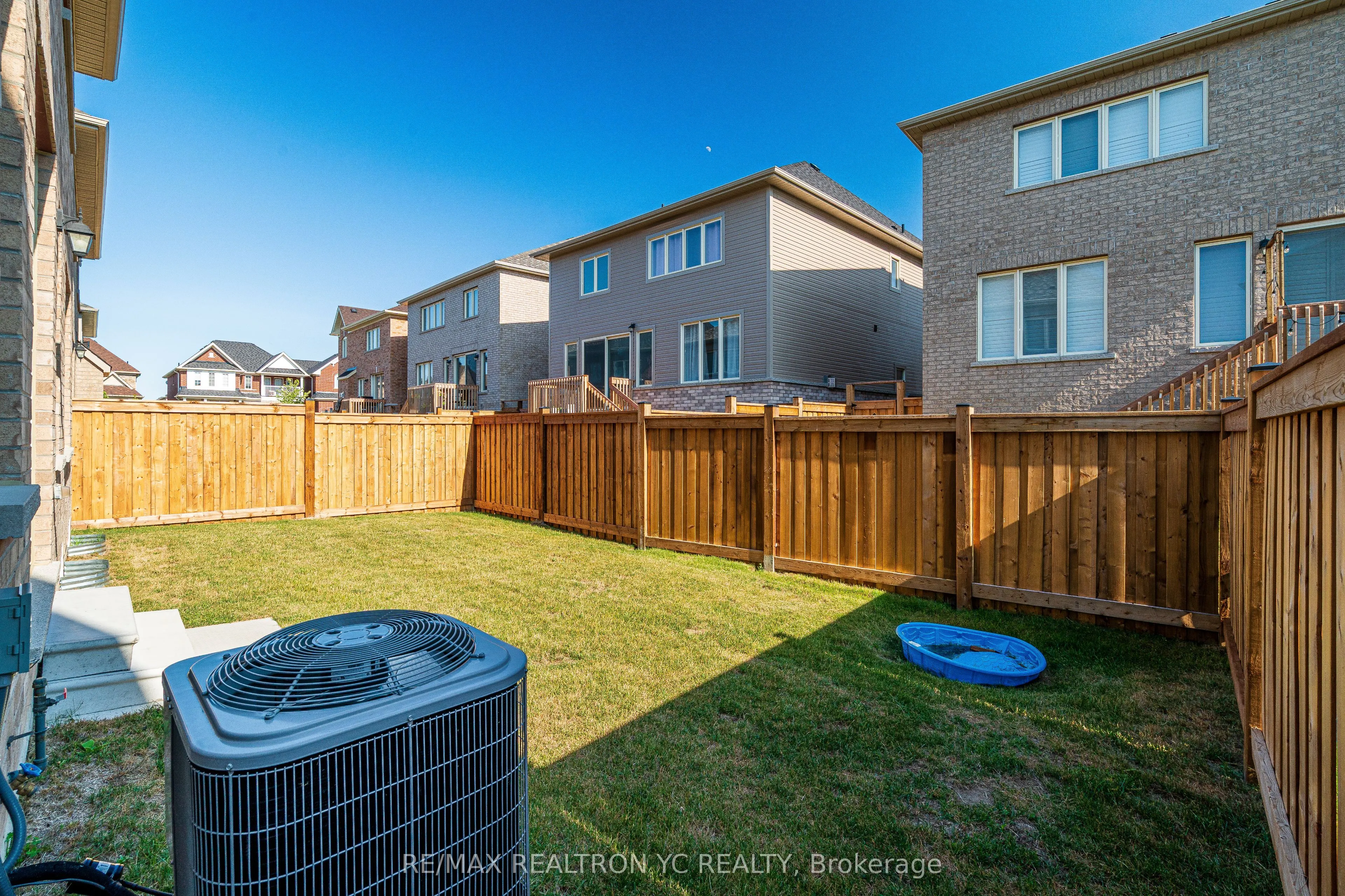 17 Hitching Post Lane