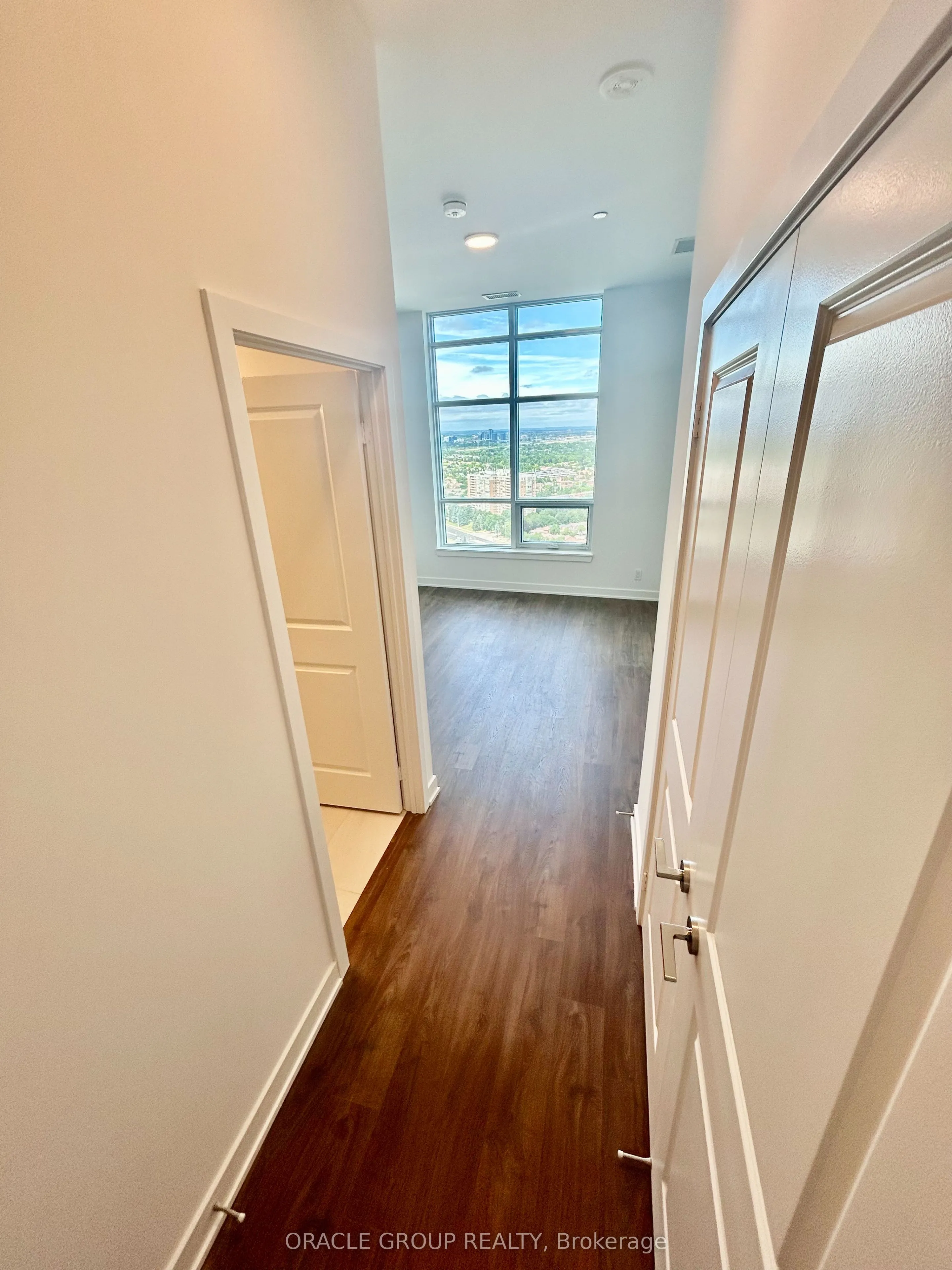 50 Upper Mall Way, #B-PH09