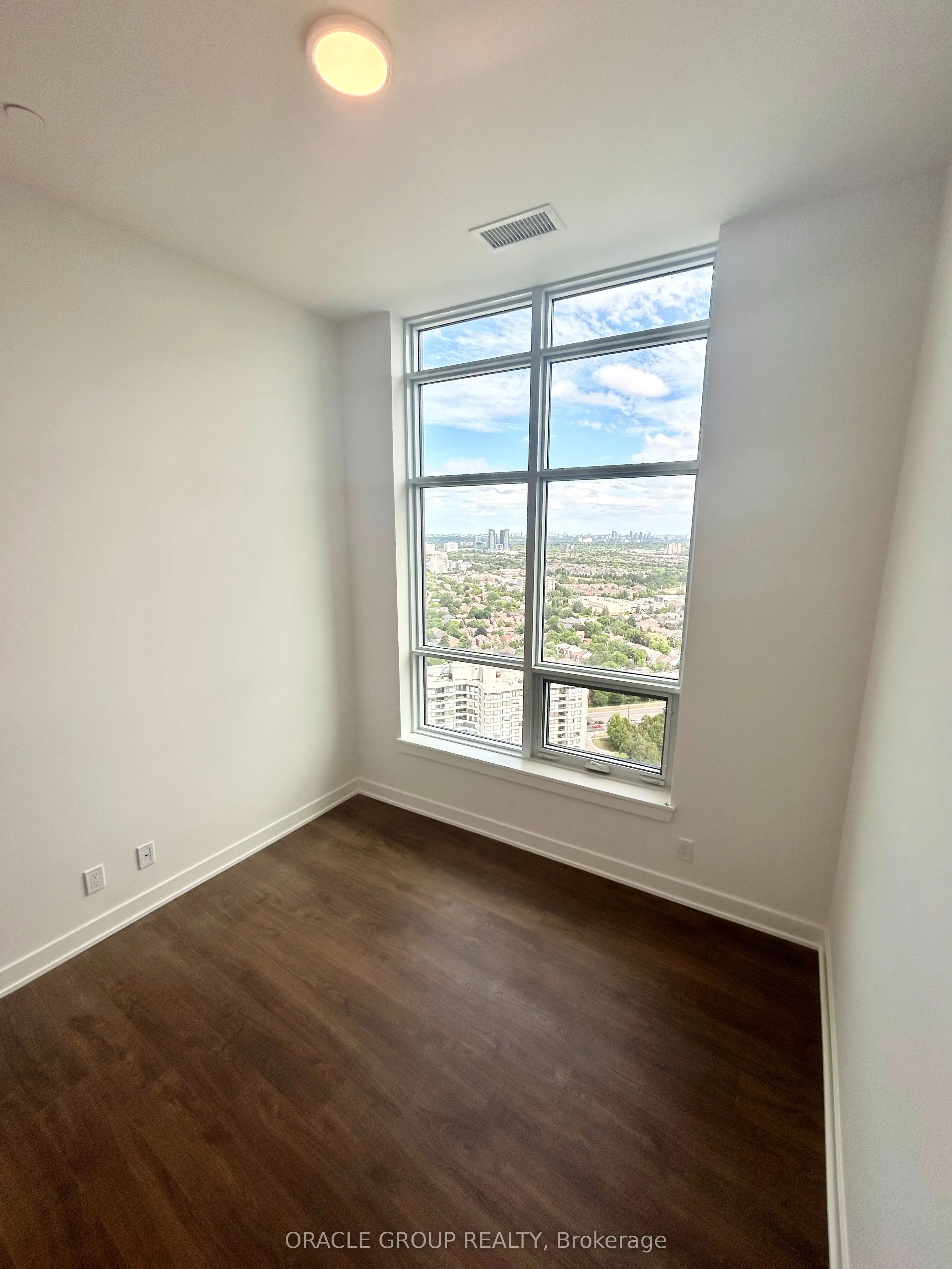 50 Upper Mall Way, #B-PH09