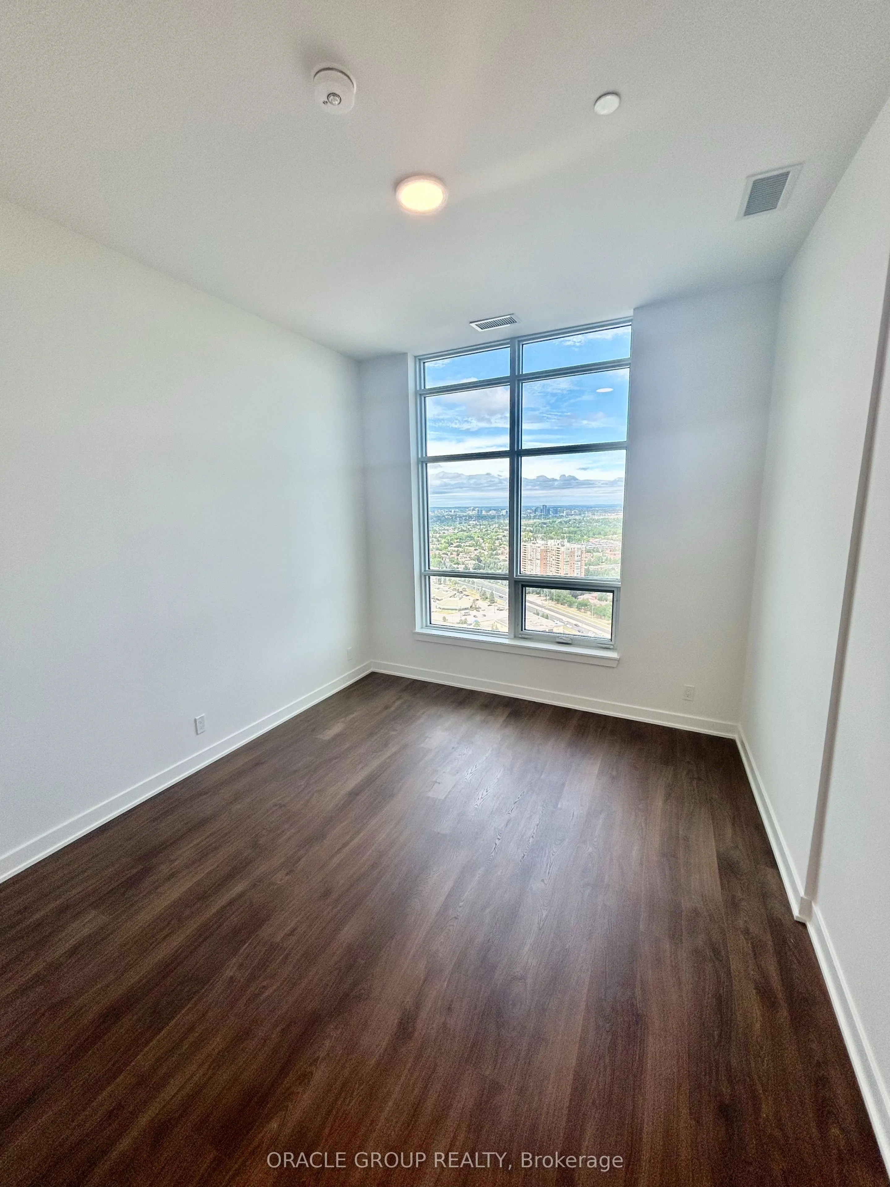 50 Upper Mall Way, #B-PH09