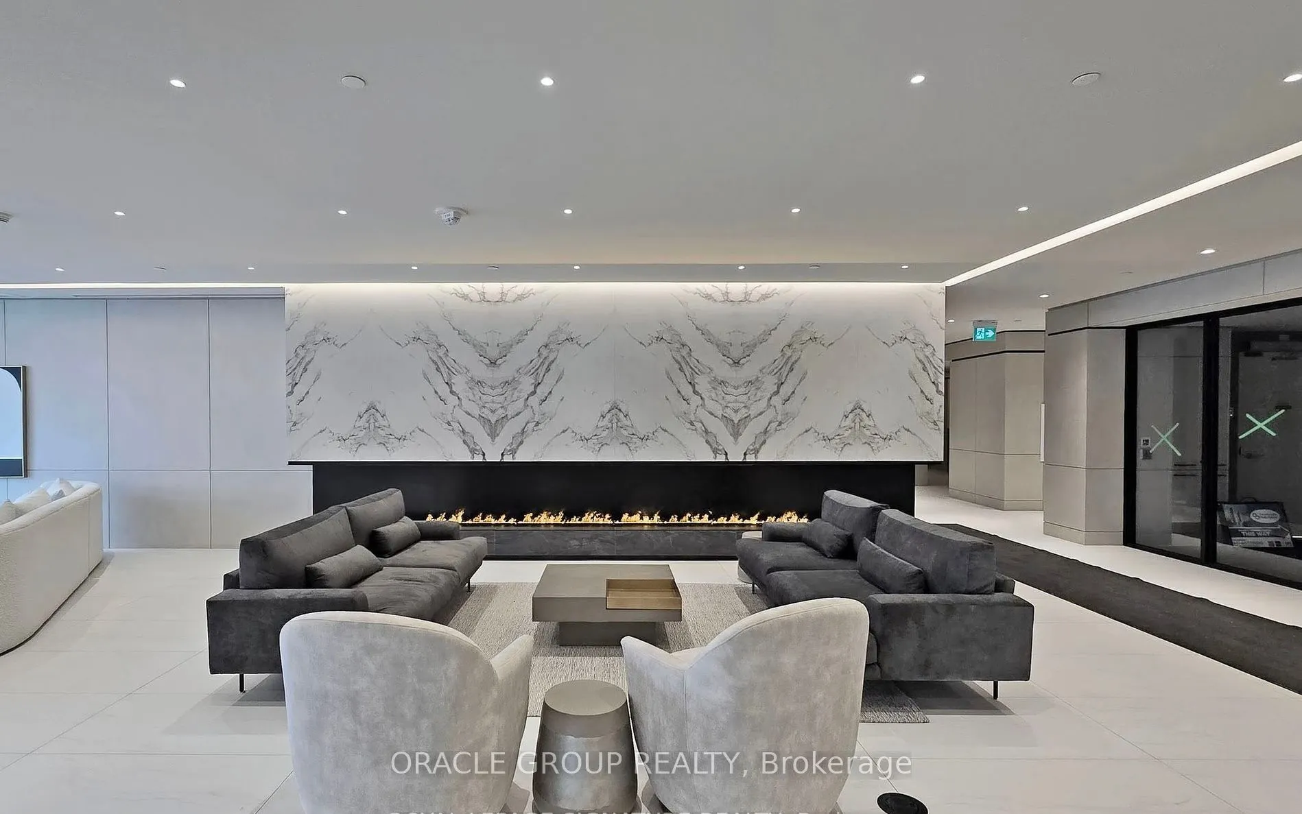50 Upper Mall Way, #B-PH09