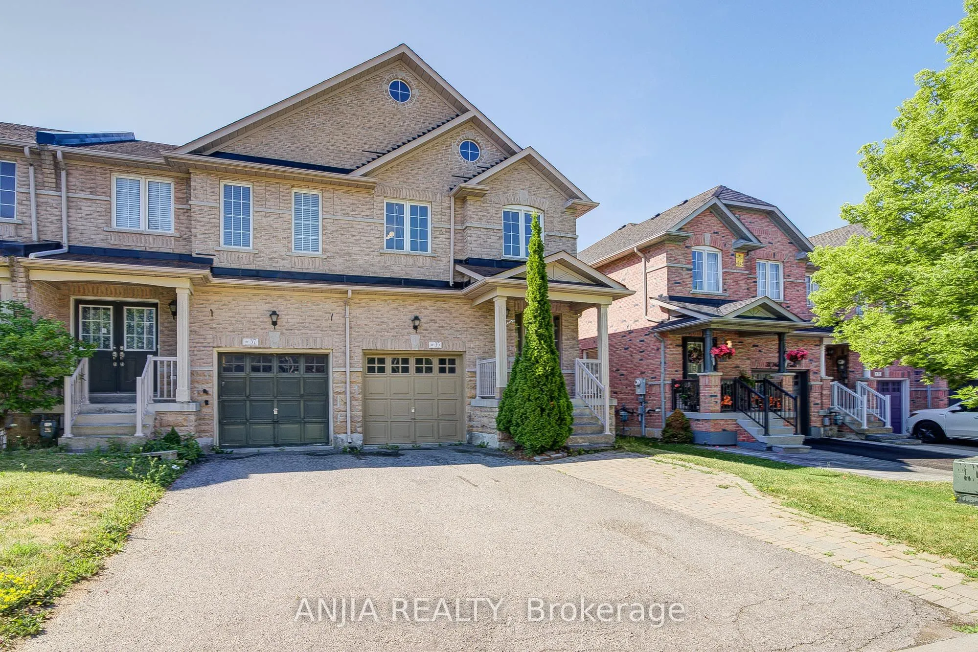 35 Martell Gate