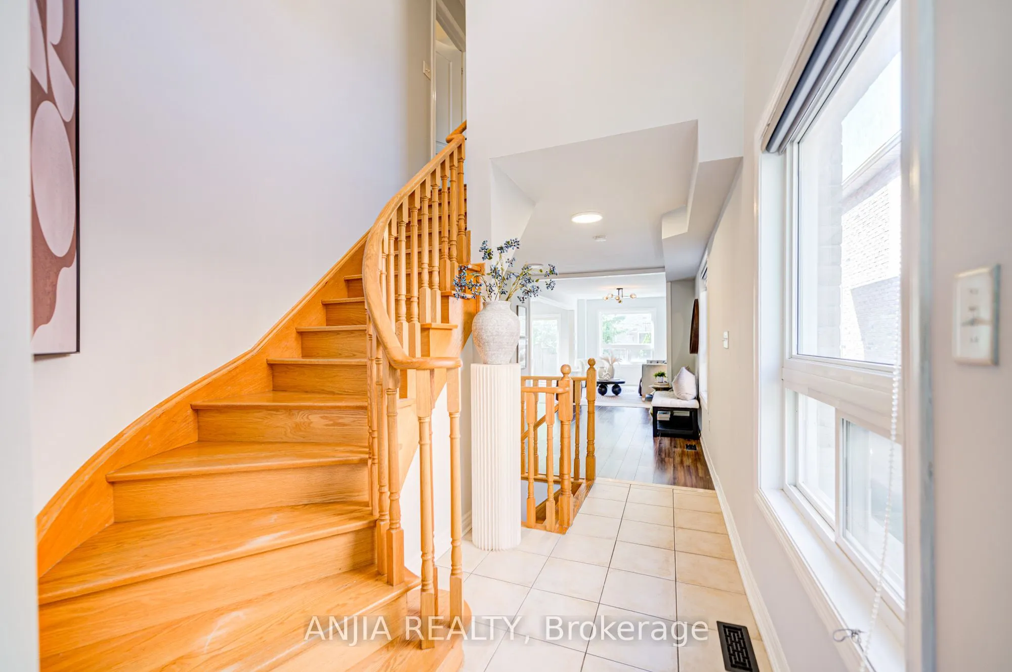 35 Martell Gate