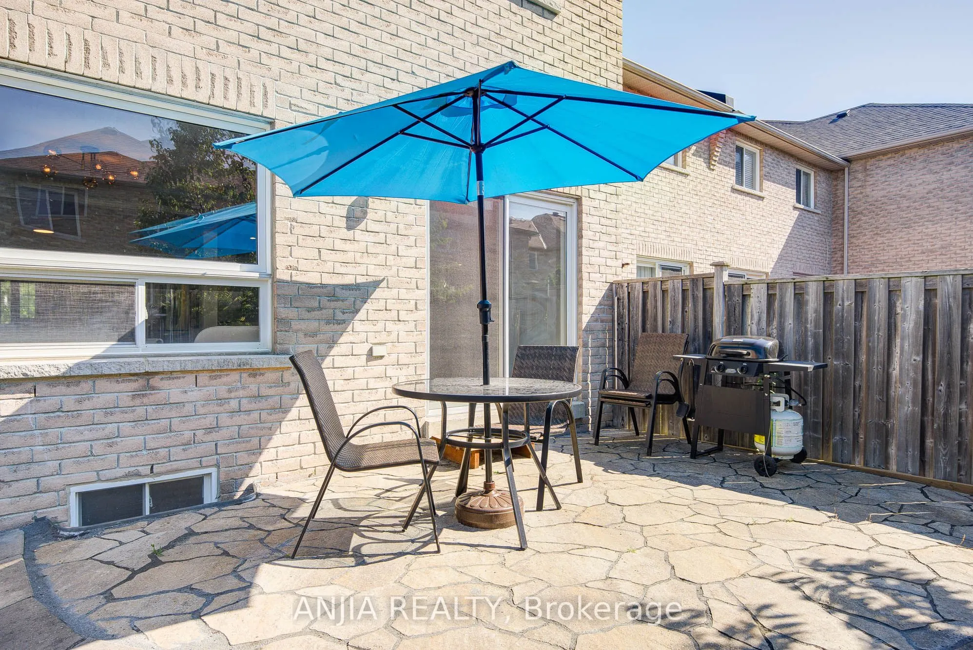 35 Martell Gate