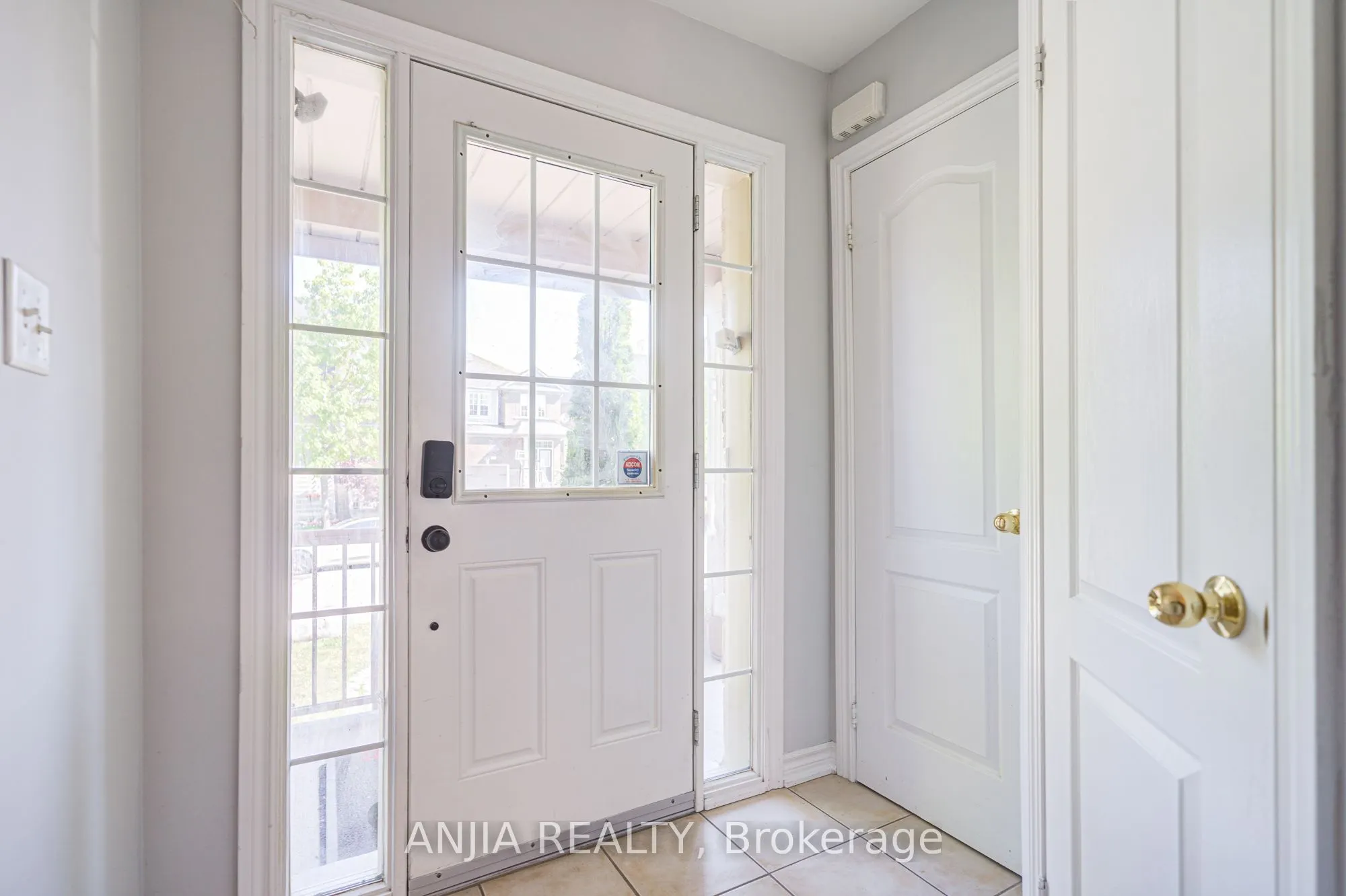 35 Martell Gate