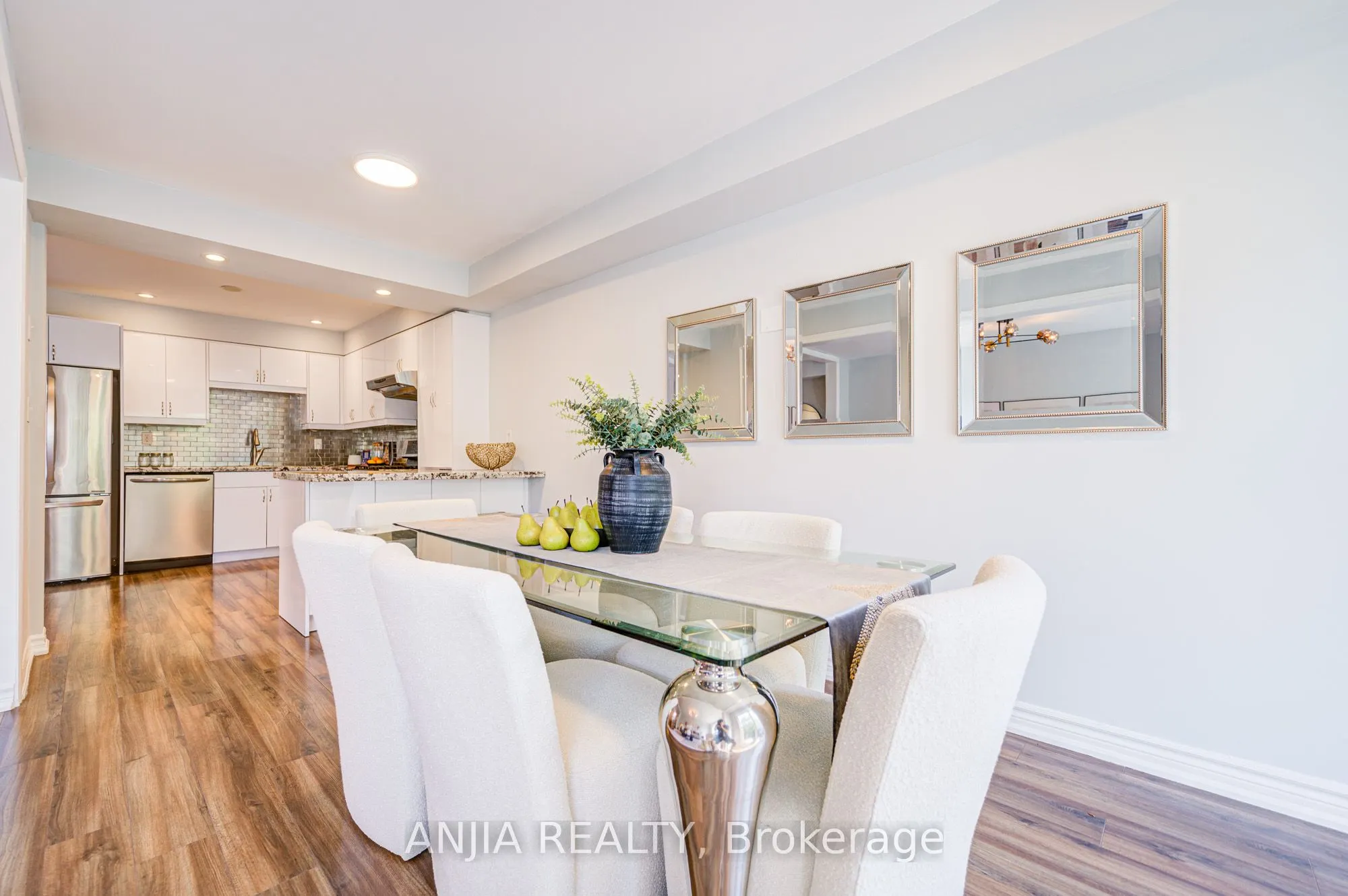 35 Martell Gate