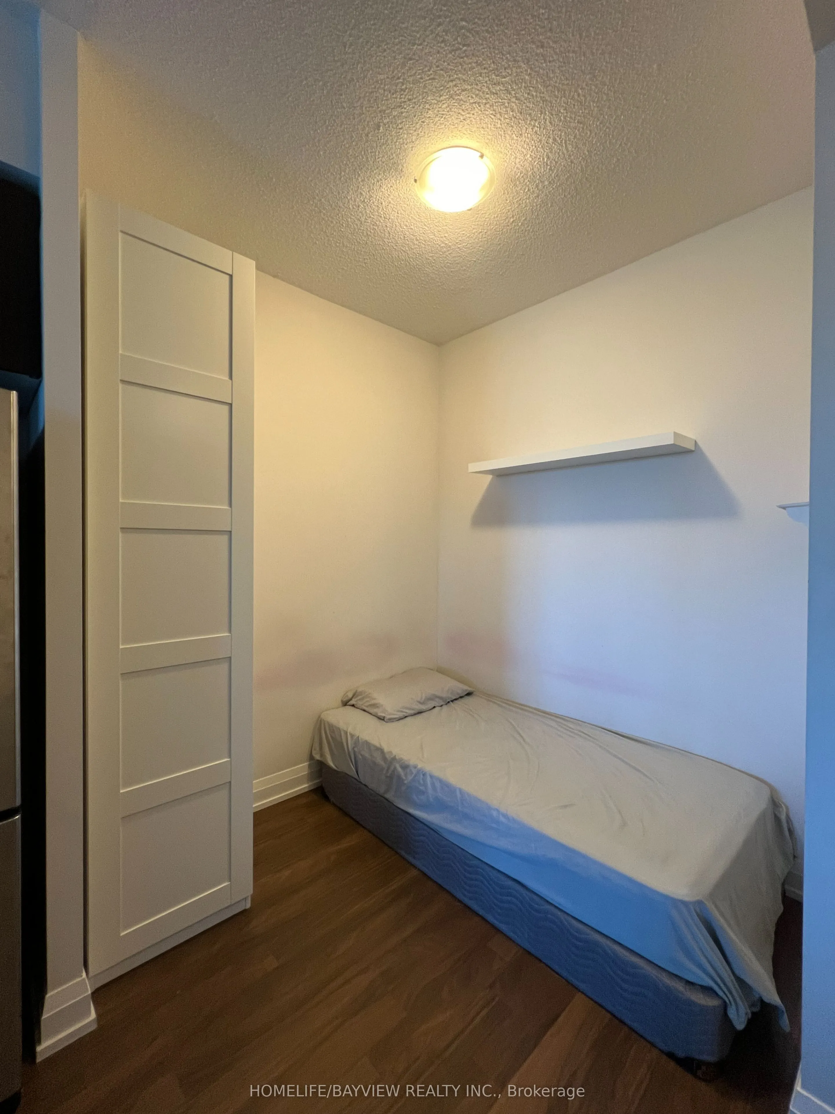 7171 Yonge Street, #1406