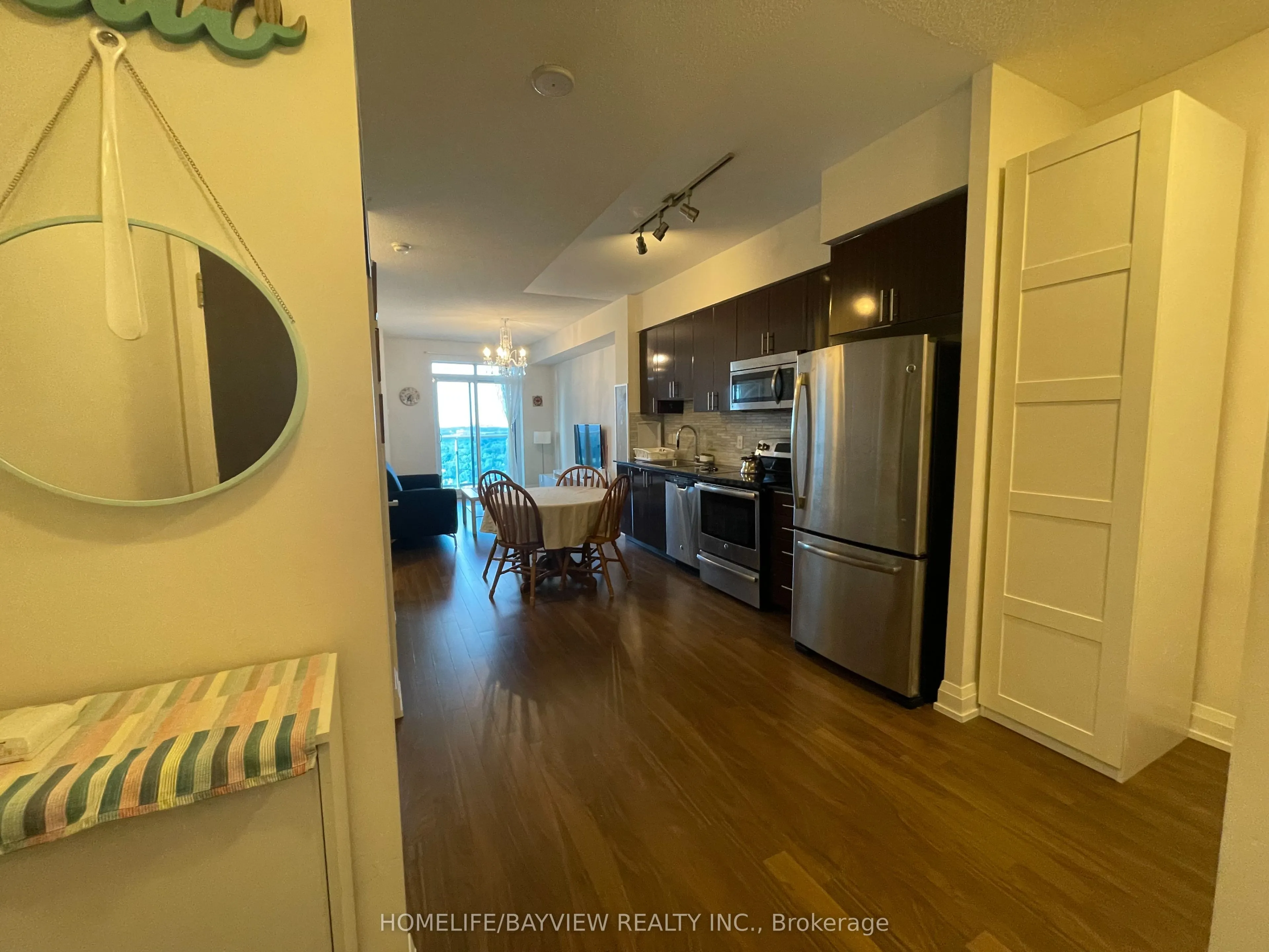 7171 Yonge Street, #1406