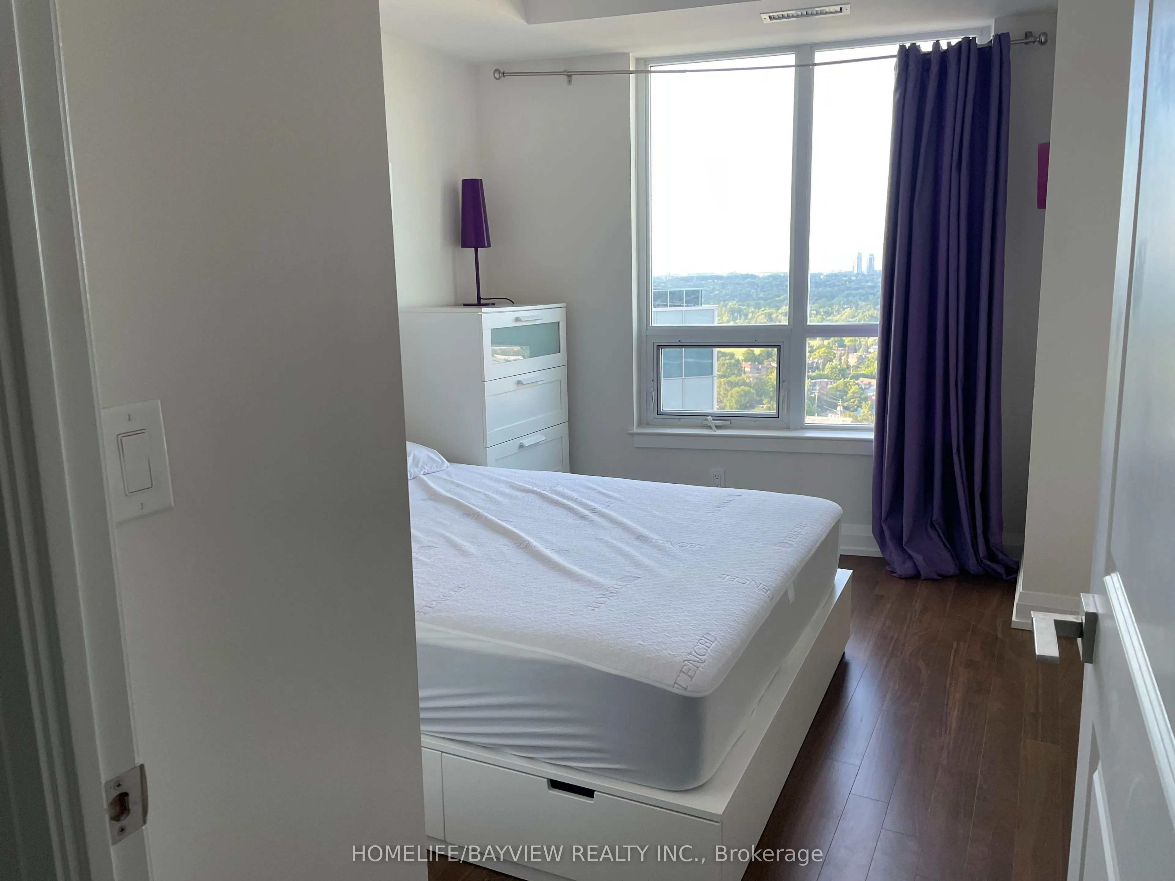 7171 Yonge Street, #1406