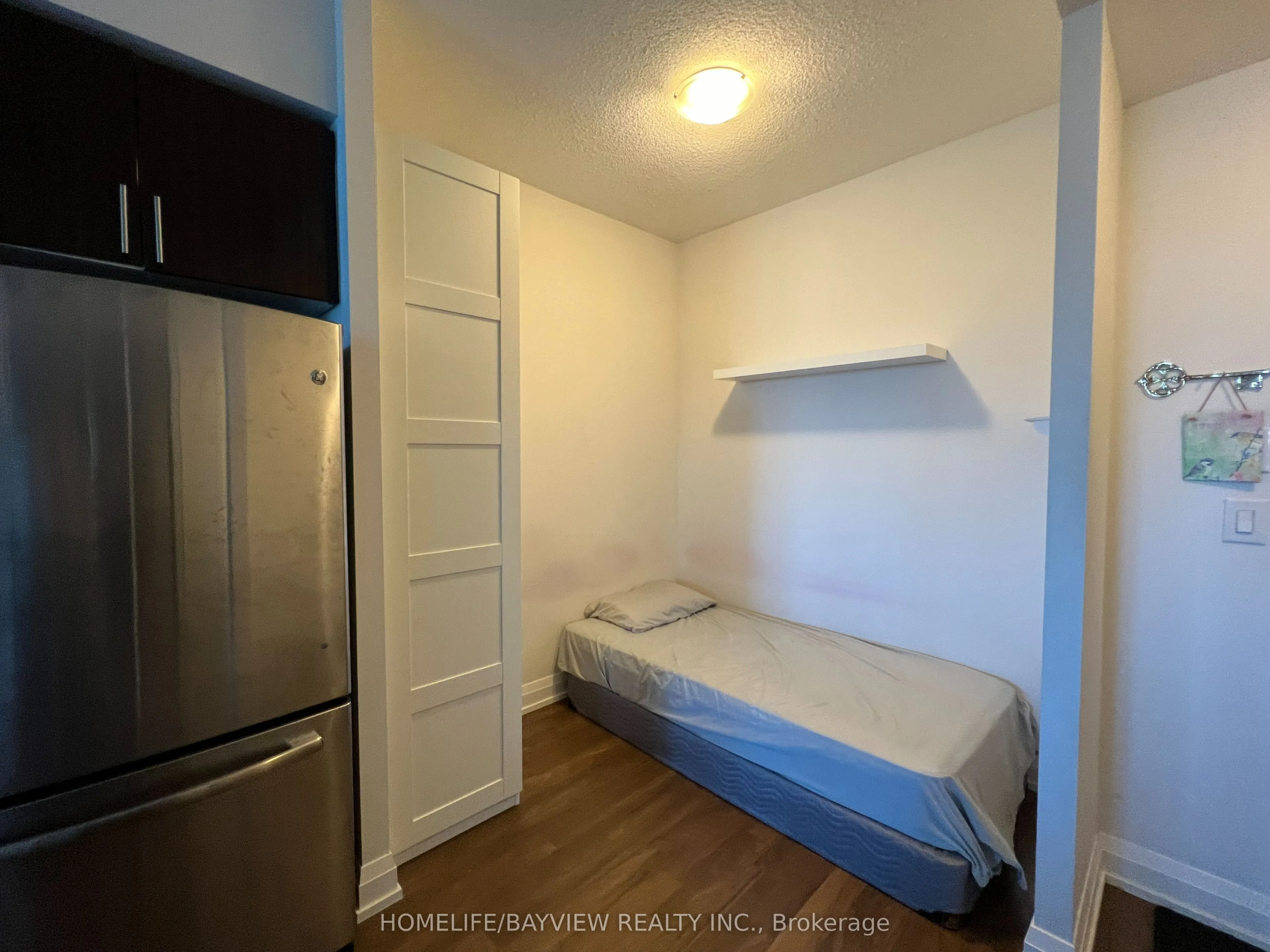 7171 Yonge Street, #1406