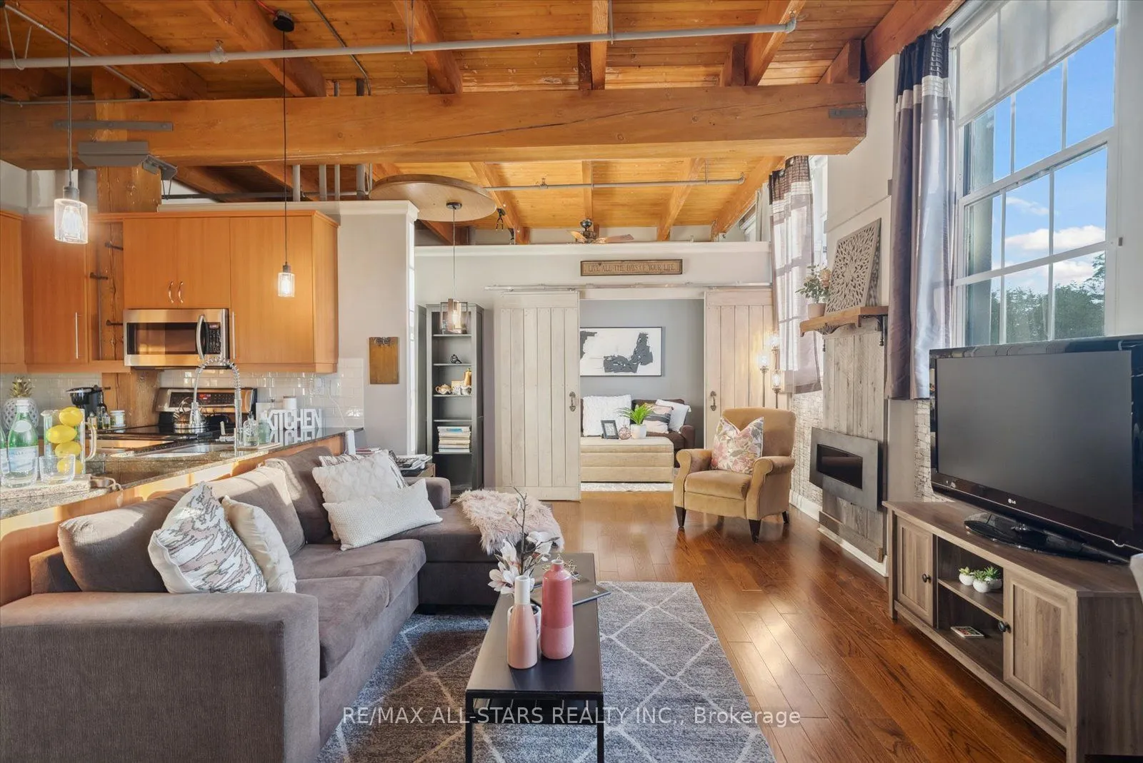 543 Timothy Street, #113
